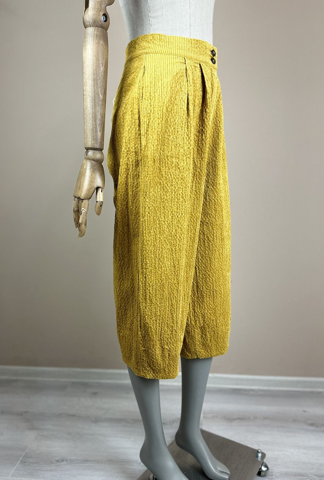 Margaret Howell CABBAGES & ROSES Yellow Corduroy Wide Cropped Trousers Pants Size 27" / US 4 / IT 40 - 4 Thumbnail