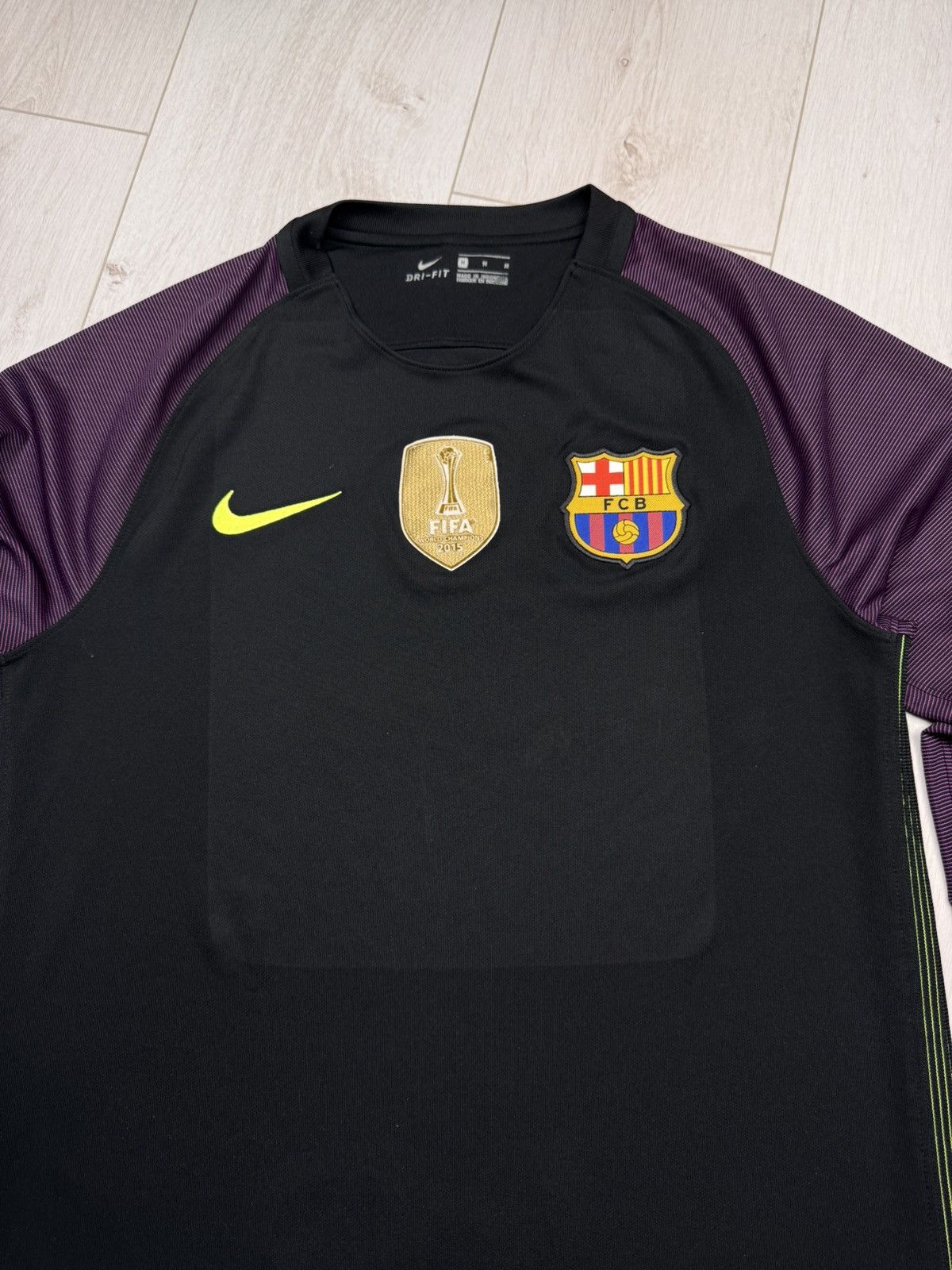 Other FC BARCELONA 2016-17 GOALKEEPER NIKE FOOTBALL SOCCER JERSEY Size US M / EU 48-50 / 2 - 4 Thumbnail