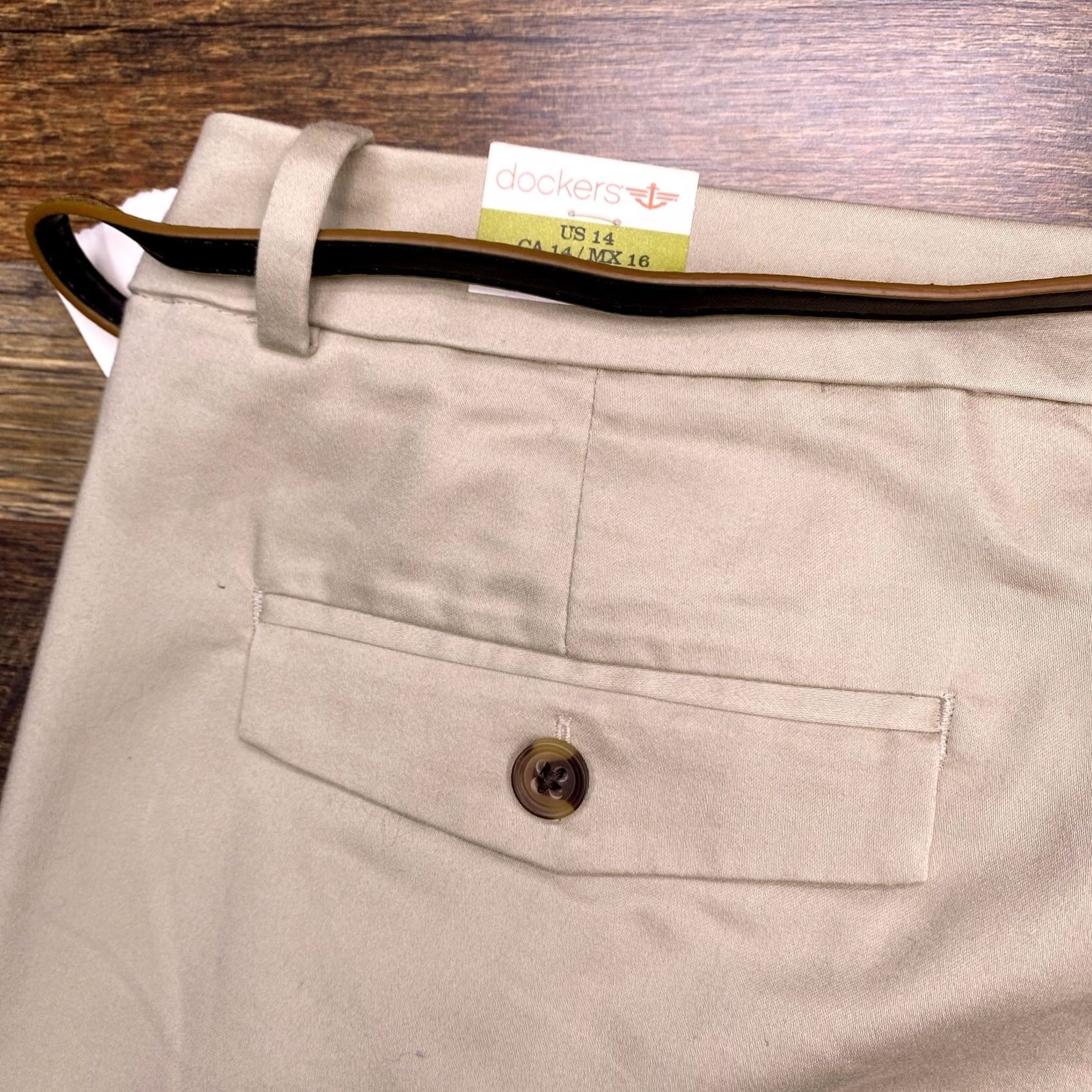 Dockers DOCKERS Capri Pants Womens 14 Khaki Brown With Hello Smooth Belted Stretch New Size 36" / US 14 / IT 50 - 7 Thumbnail