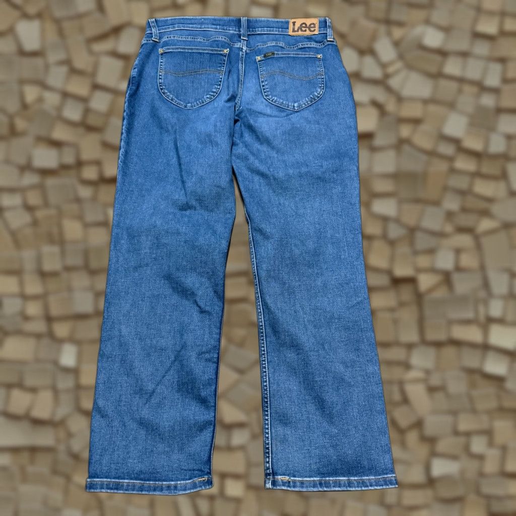 Lee Lee Jeans Women's 16 Medium Blue Denim Straight Leg High Rise Jeans Regular Rise 5-Pocket Inseam 27in Size 38" / US 16 / IT 52 - 1 Thumbnail