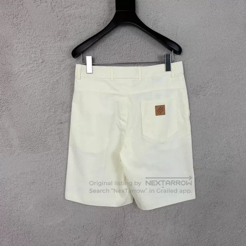 Louis Vuitton Louis Vuitton Off-white LOGO-printed shorts Size US 44 / EU 60 - 2 Thumbnail