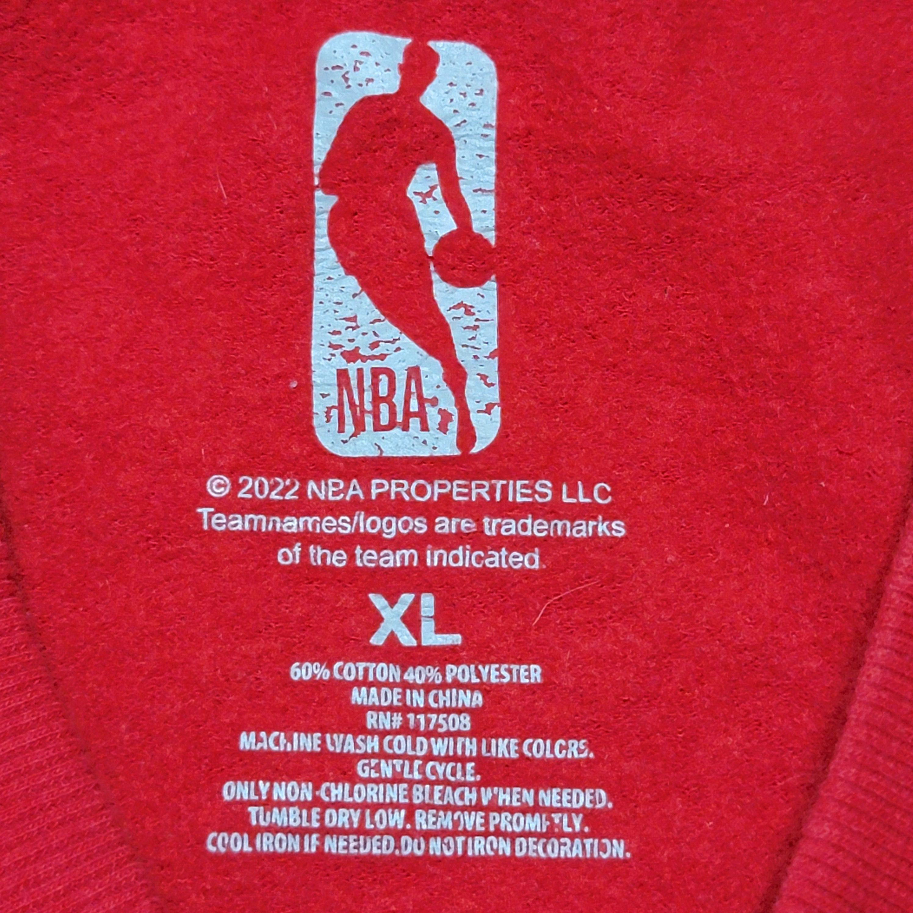 NBA NBA LS Pullover Unisex Sweatshirt "Chicago Bulls" - Size XL Size US XL / EU 56 / 4 - 4 Thumbnail
