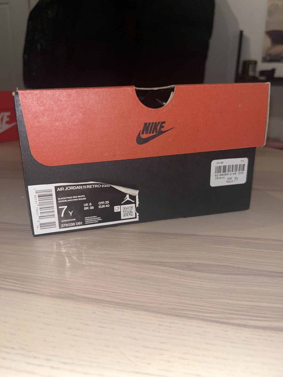 Jordan Brand Jordan 11 bred Size US 7 / EU 40 - 7 Thumbnail