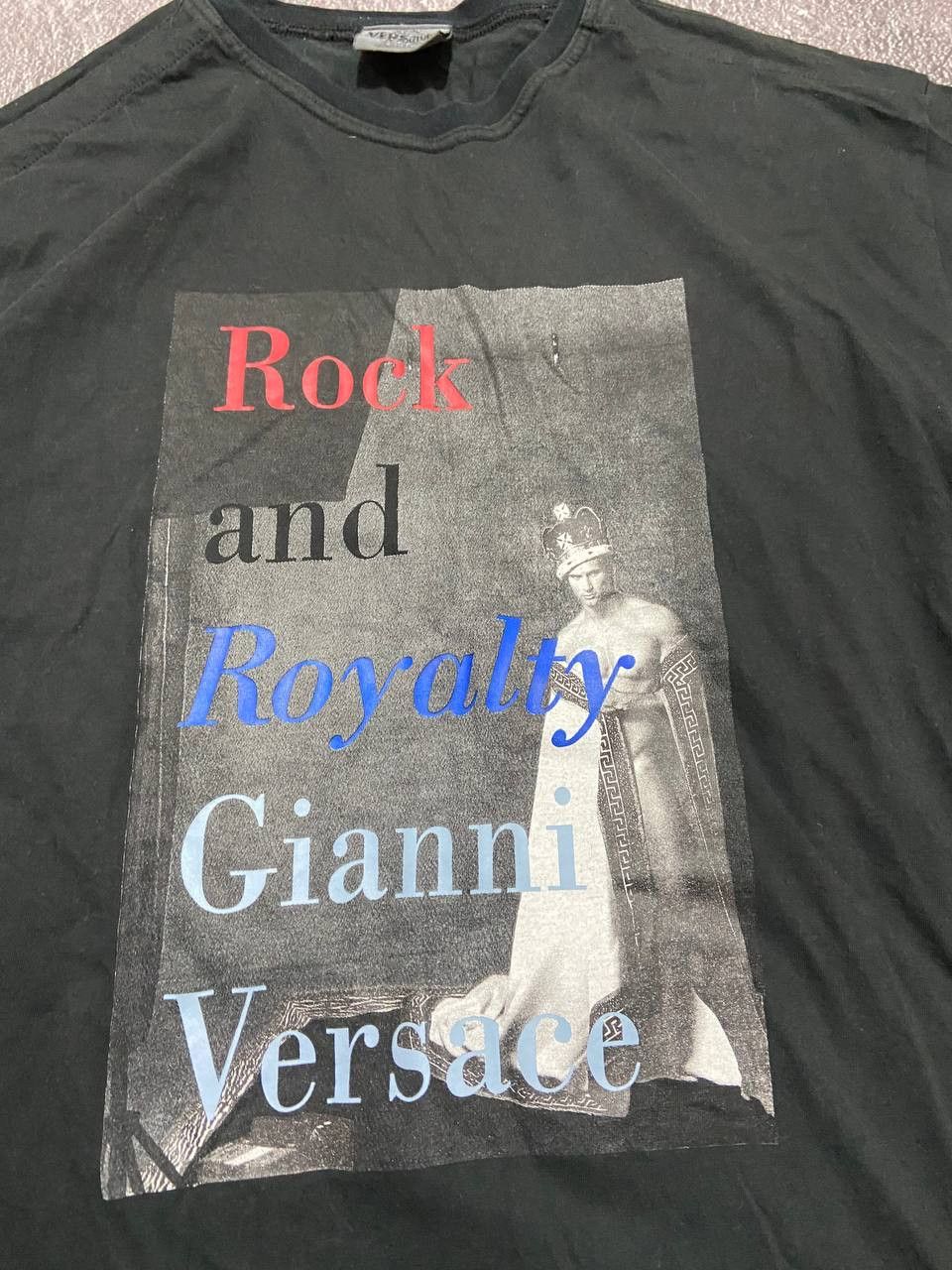 Versace Vintage Rock and Royality Gianni Versace big print tee Size US XL / EU 56 / 4 - 2 Thumbnail