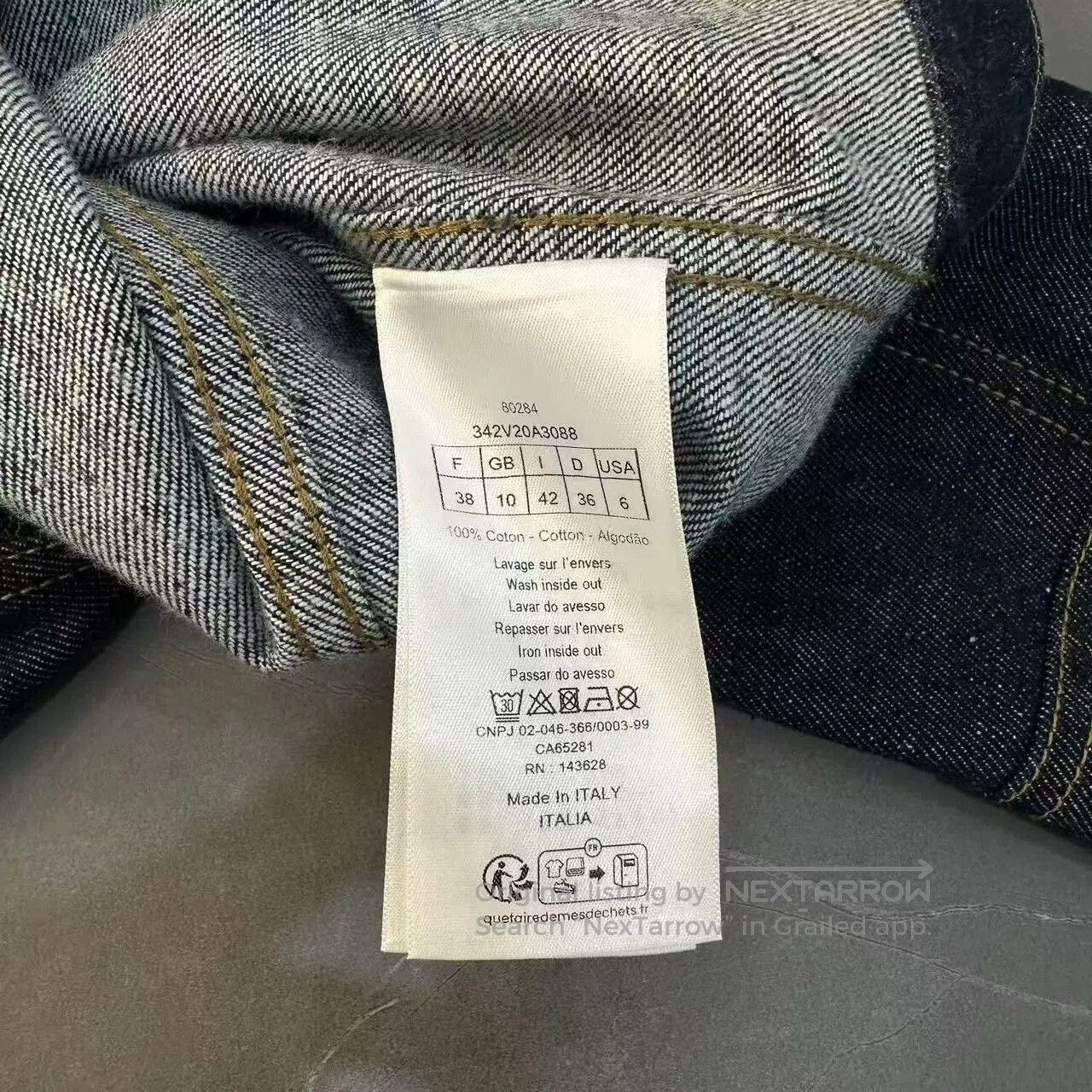 Dior dior cropped denim jacket size 38. Size US M / EU 48-50 / 2 - 4 Thumbnail