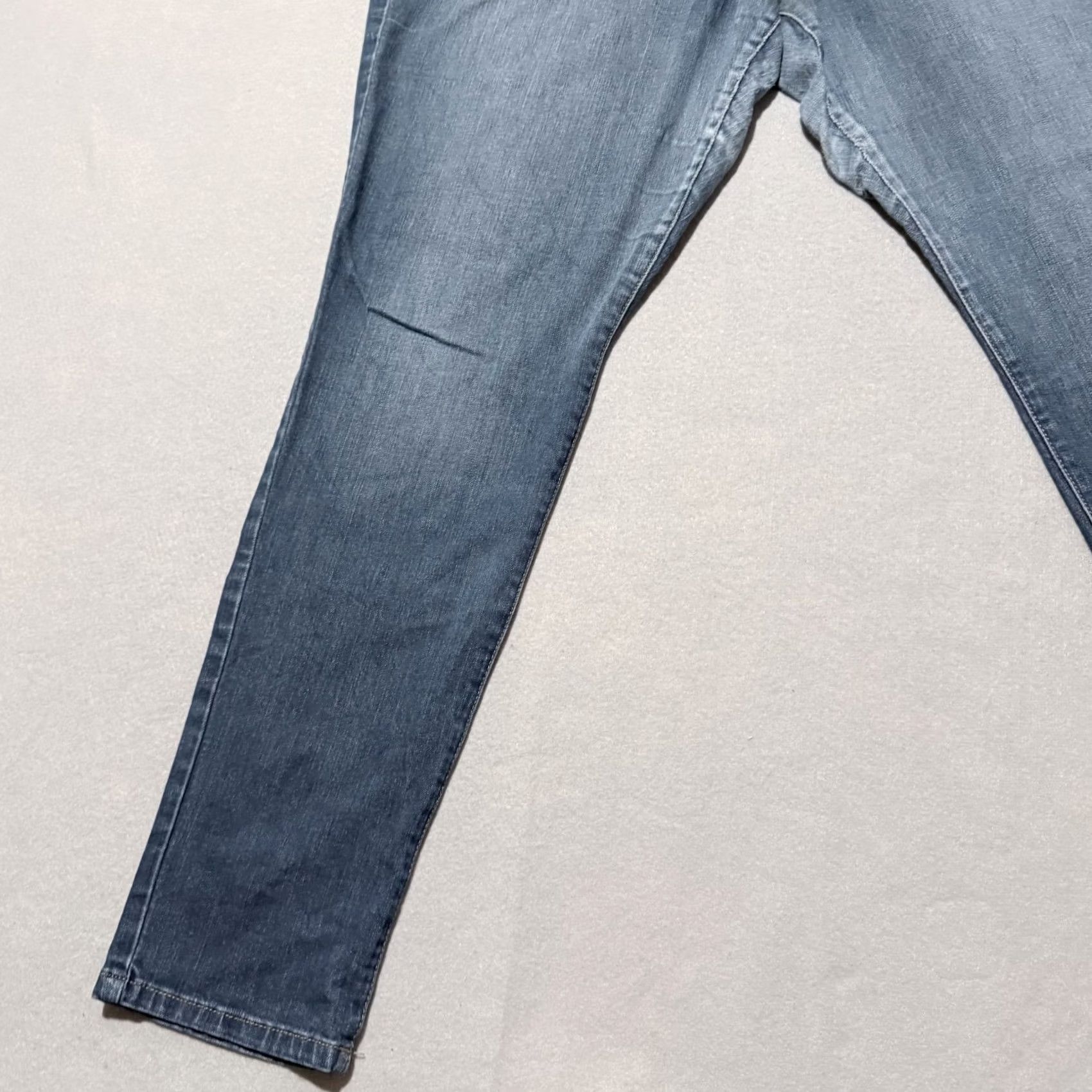 Gloria Vanderbilt Gloria Vanderbilt Jeans Women's Slimming All Around Denim Skinny Zip Fly 16 Blue Jeans Women 16 Slimming City Preppy Classic Mens Girls Size 38" / US 16 / IT 52 - 5 Thumbnail