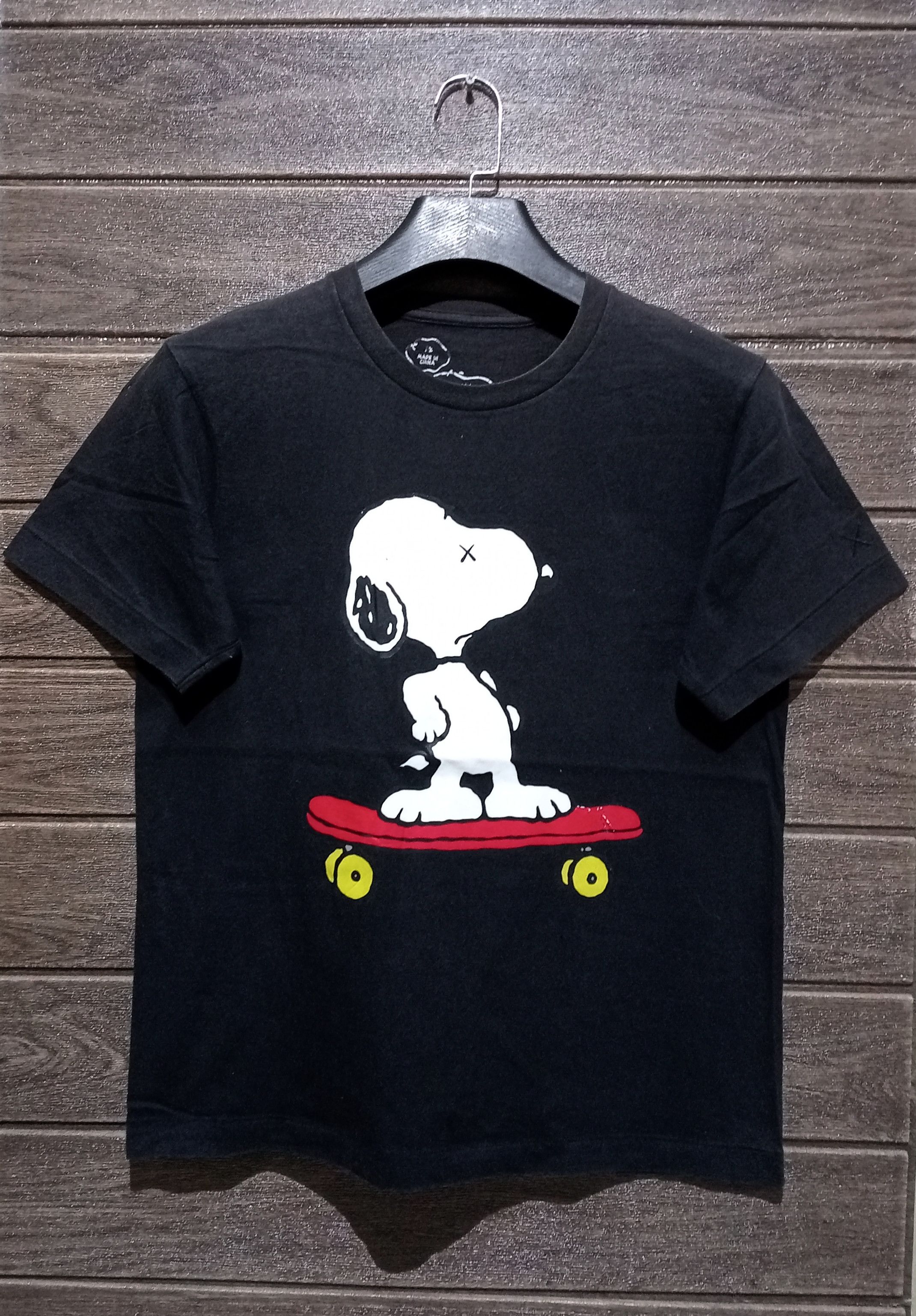 Kaws × Peanuts × Uniqlo KAWS X PEANUTS Skate Uniqlo Single Stitch Tee Very Rare Size US M / EU 48-50 / 2 - 1 Thumbnail