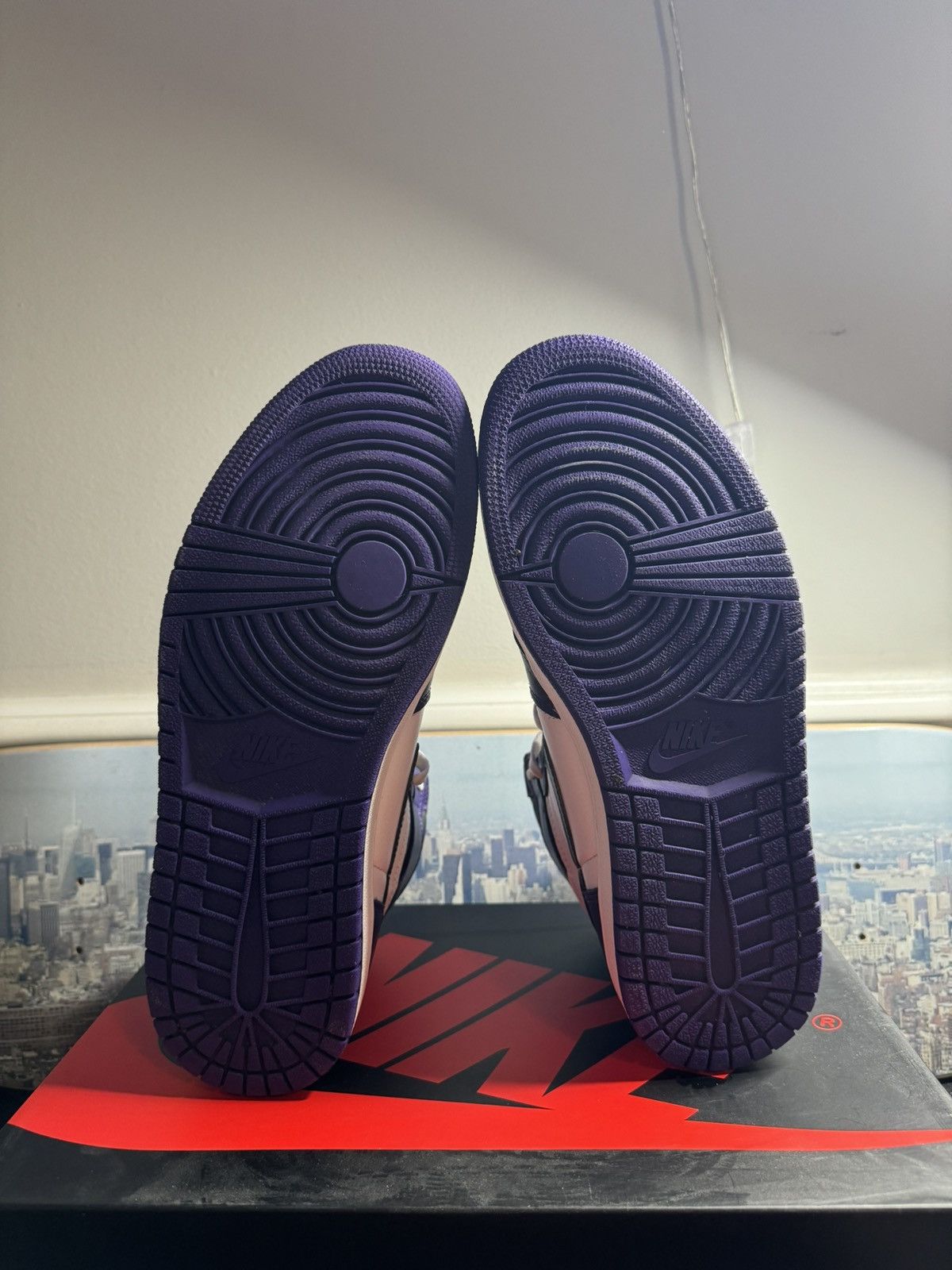 Jordan Brand × Nike Nike Air Jordan 1 Retro OG High Court Purple 2.0 2020 Size US 10 / EU 43 - 5 Thumbnail
