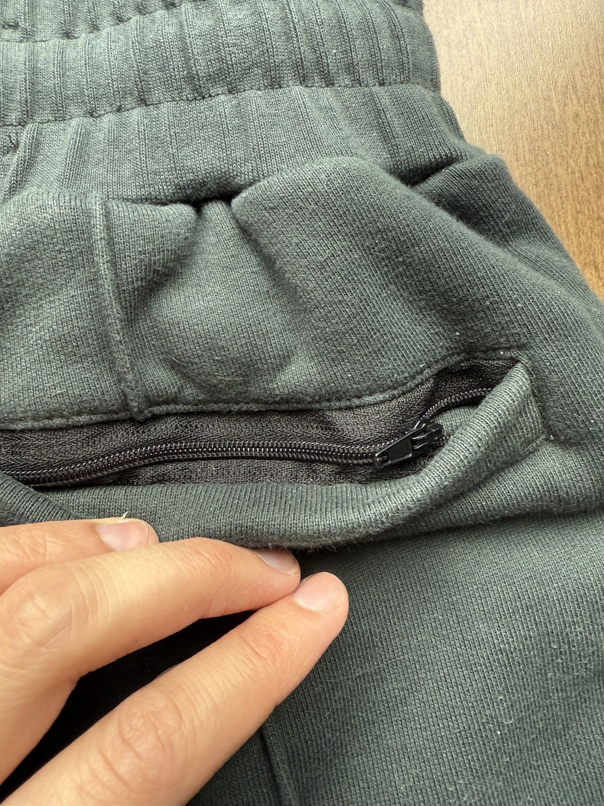 Florence Black Florence Black - Vintage Black Essential Sweatpants size XS Size US 28 / EU 44 - 5 Thumbnail
