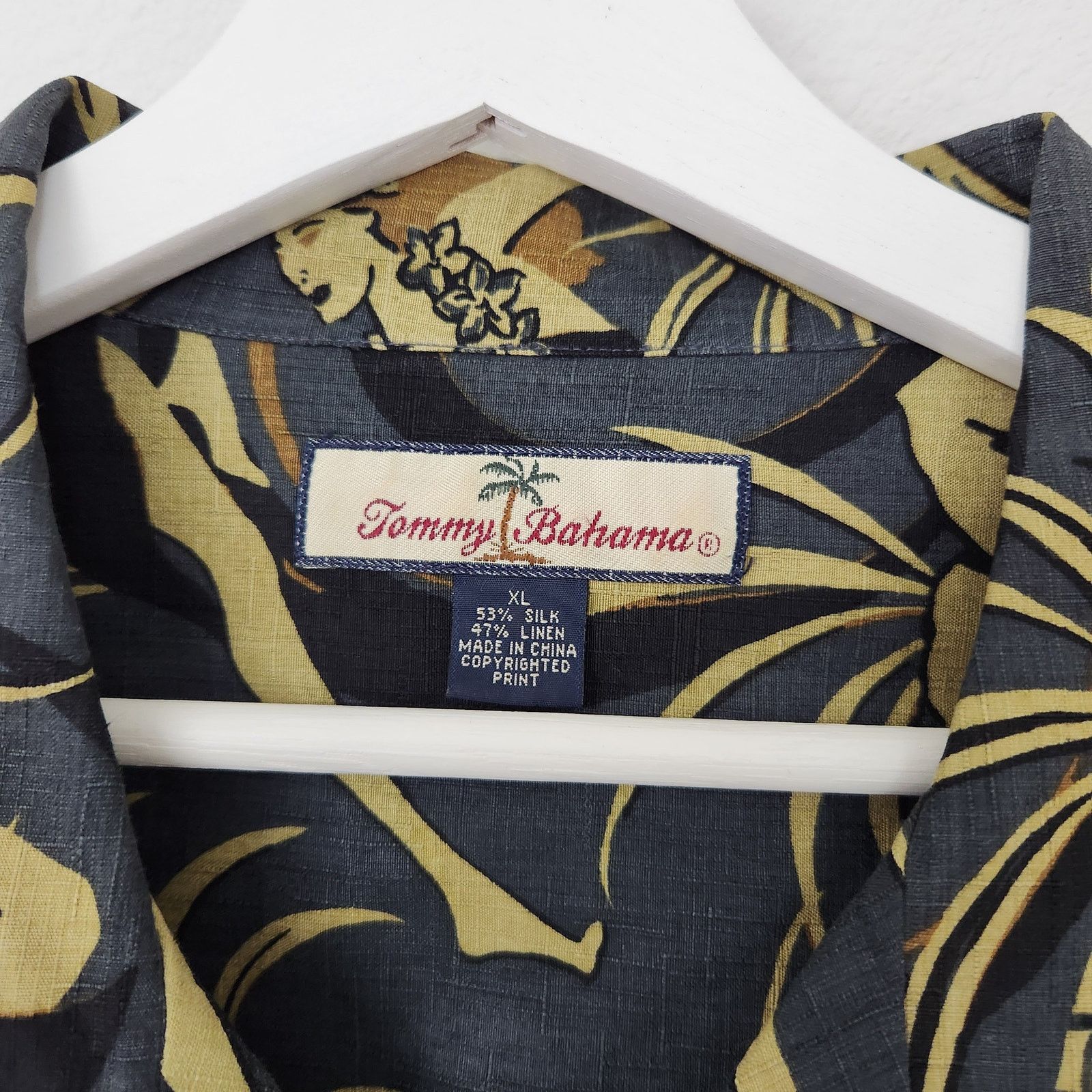 Tommy Bahama Tommy Bahama Hawaiian Print Button Shirt Hula XL Size US XL / EU 56 / 4 - 3 Thumbnail