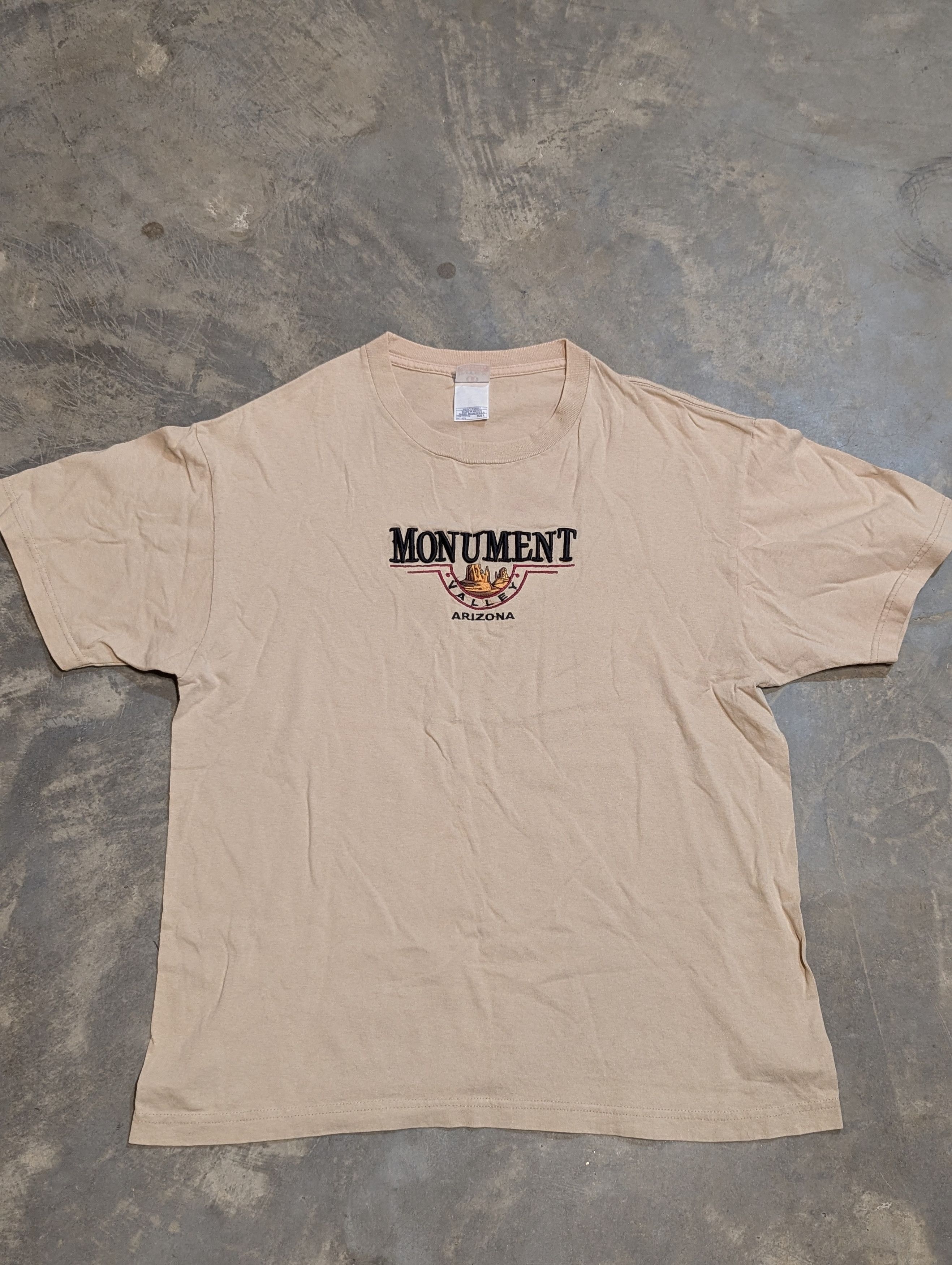 Other Vintage Arizona Monument Tee Size US L / EU 52-54 / 3 - 1 Thumbnail