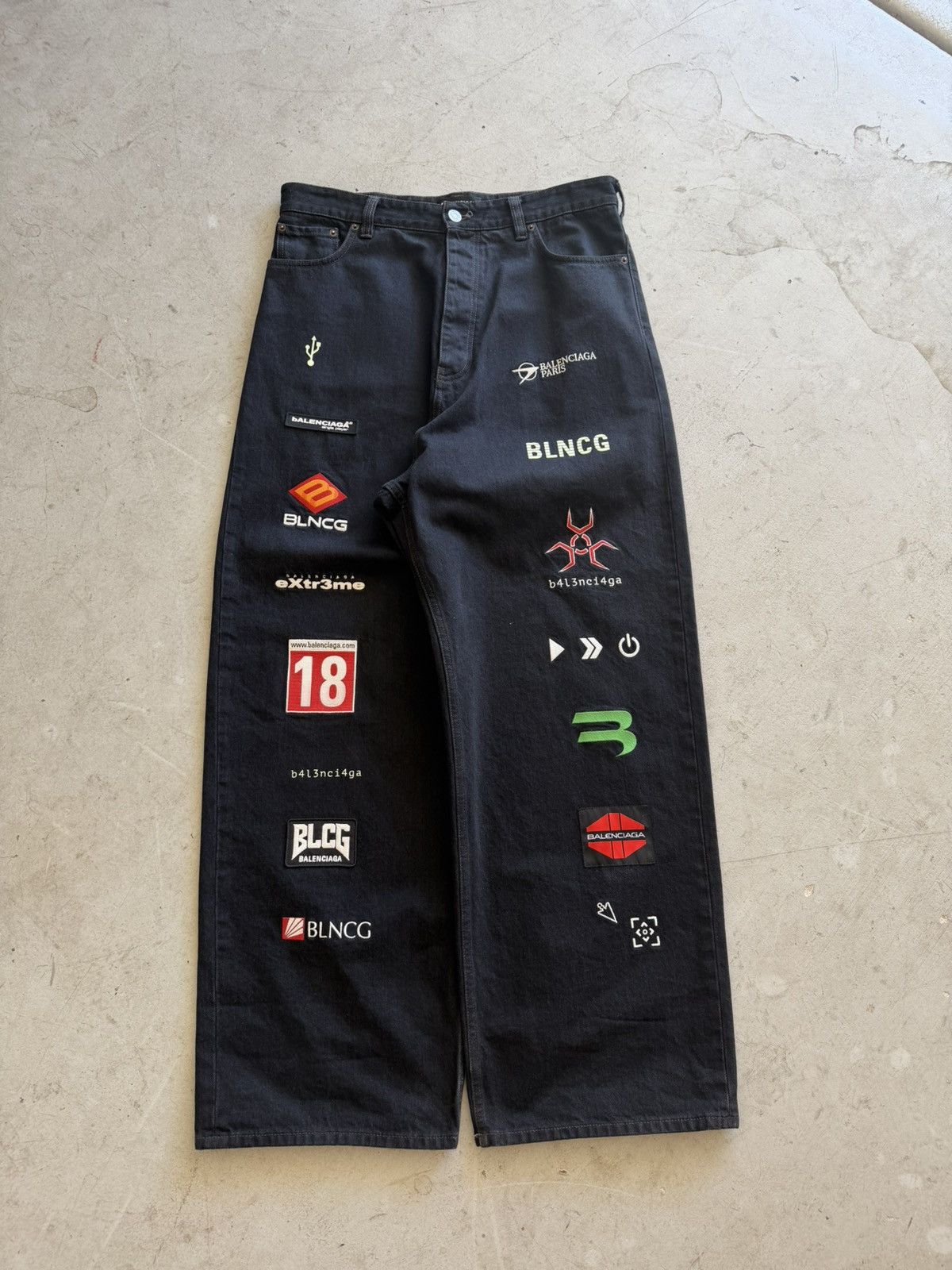 k*z様 balenciaga afterworld デニム Balenciaga 2021 Afterworld Runway Destroyed Boxer Denim | Grailed