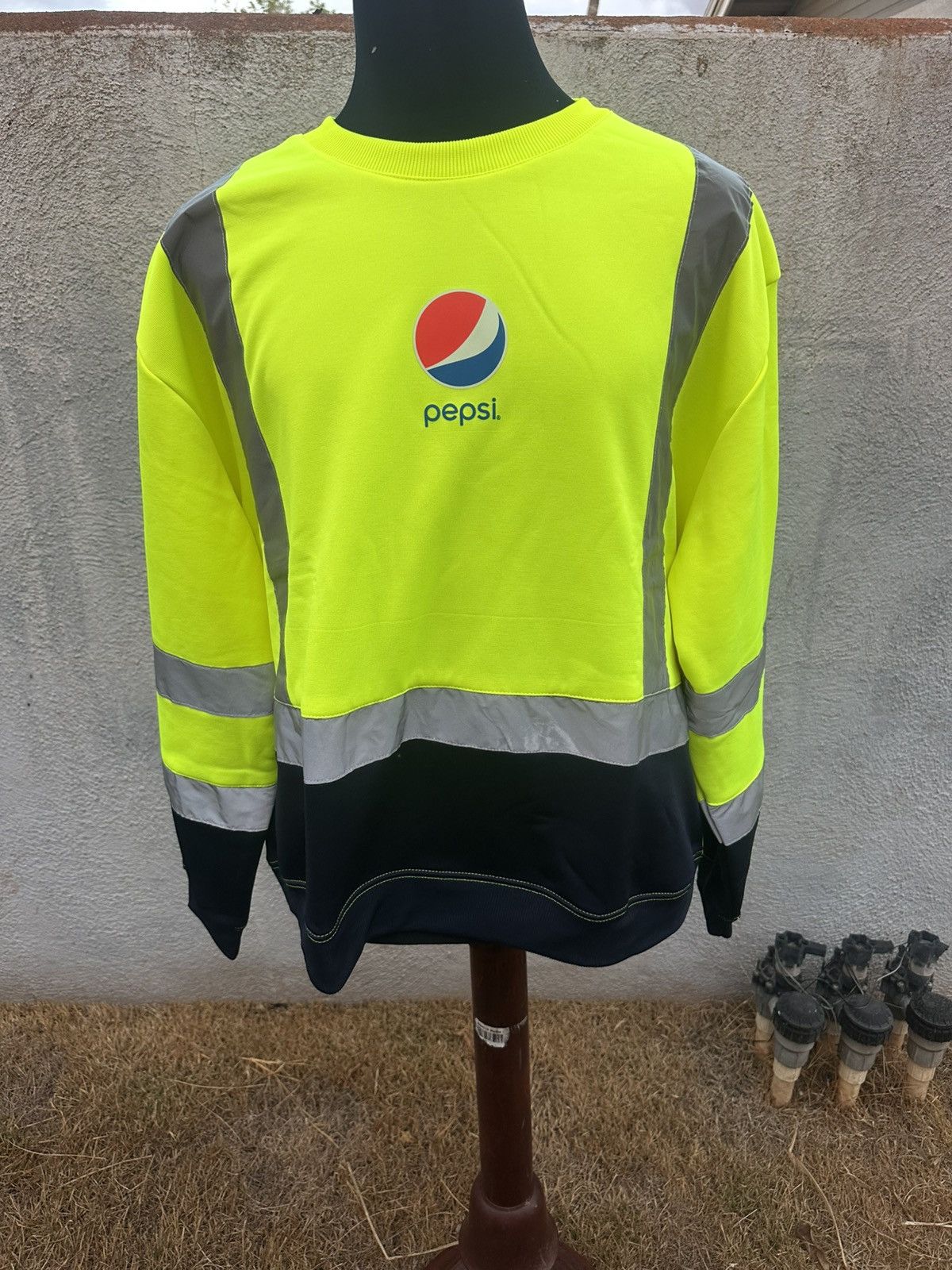 Other Pepsi Zero Reflective Safety Long Sleeve Neon Yellow 2XL Size US XXL / EU 58 / 5 - 1 Thumbnail