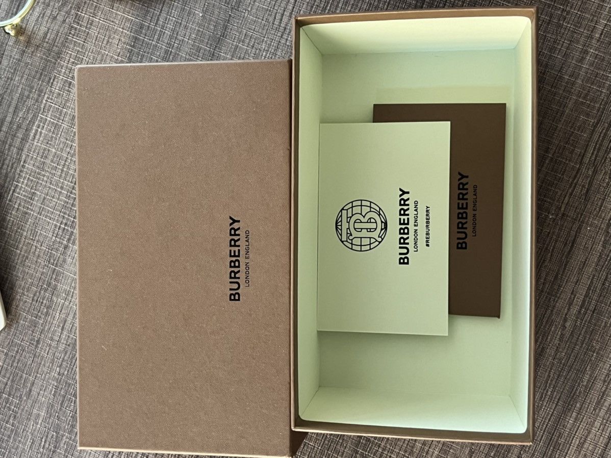 Burberry Burberry B 4335 Sunglasses Size ONE SIZE - 4 Thumbnail