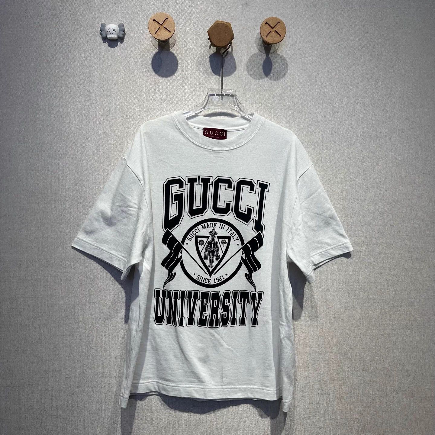 Gucci Gucci 24SS Knight Logo White Short Sleeve T-Shirt XS 99 New Size US XS / EU 42 / 0 - 1 Thumbnail