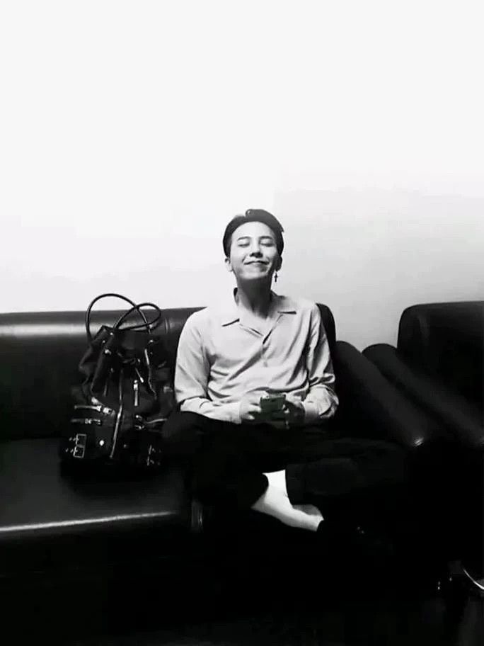 Saint Laurent Paris Saint Laurent 14fwMulti-Zip Motorcycle Cattlehide Bucket Ba Size ONE SIZE - 7 Thumbnail