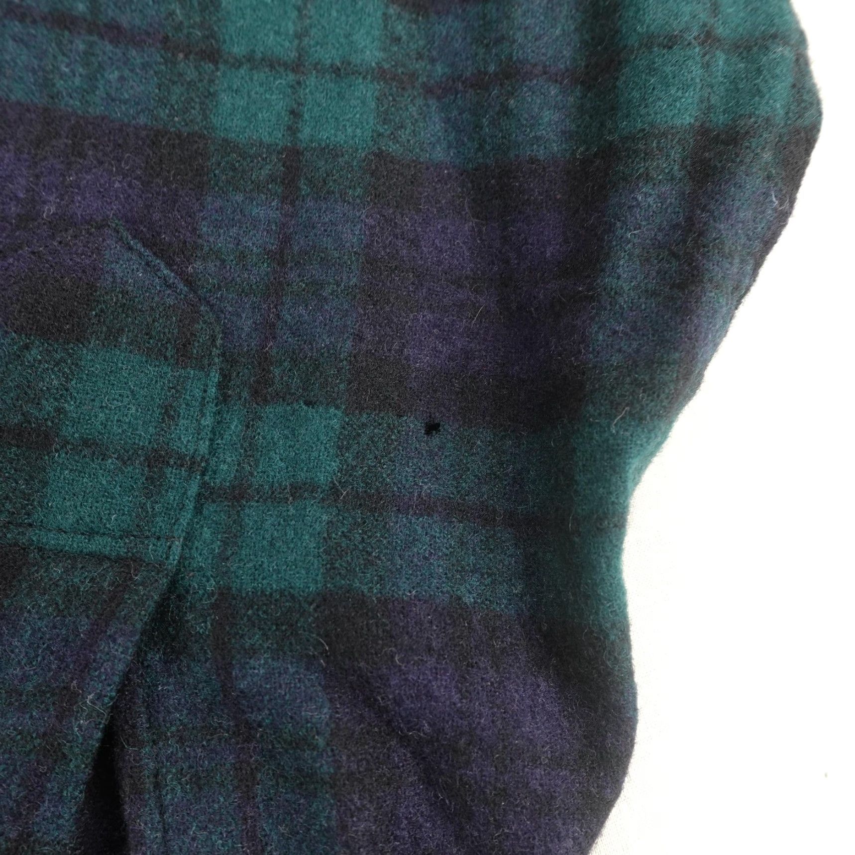 Pendleton VINTAGE Pendleton Lodge Shirt Men Large Flannel Wool Plaid Black Watch Tartan 90s Outdoor Size US L / EU 52-54 / 3 - 4 Thumbnail