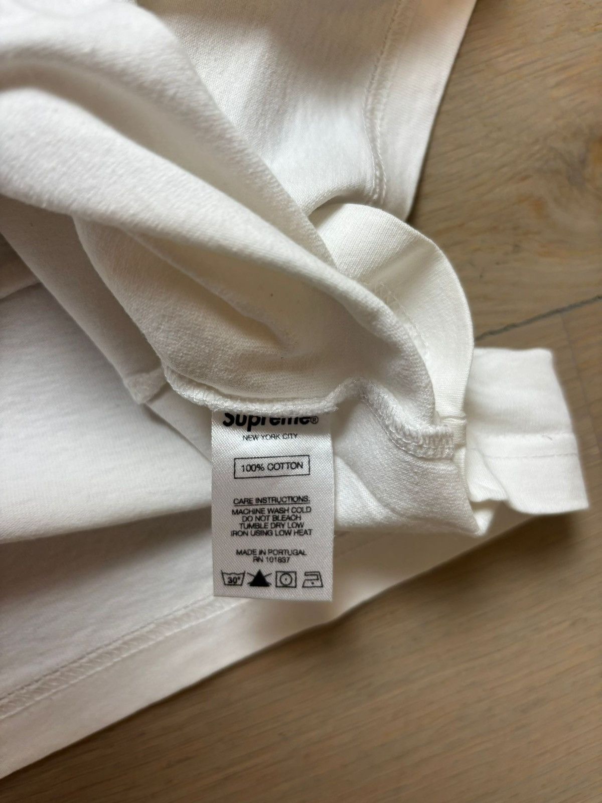 Comme des Garcons SHIRT × Supreme Supreme X comme des garçons shirt box logo white Size US M / EU 48-50 / 2 - 5 Thumbnail
