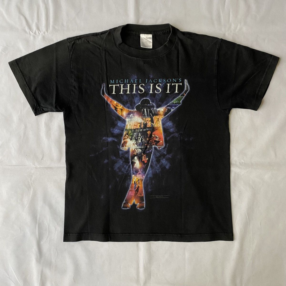 Band Tees × Vintage Vintage Michael Jackson’s This Is It ©️2009 Teea Size US L / EU 52-54 / 3 - 2 Thumbnail