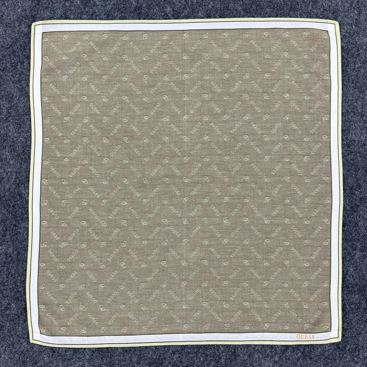 Guess × Vintage Guess Handkerchief / Bandana / Neckerchief B353 Size ONE SIZE - 1 Thumbnail
