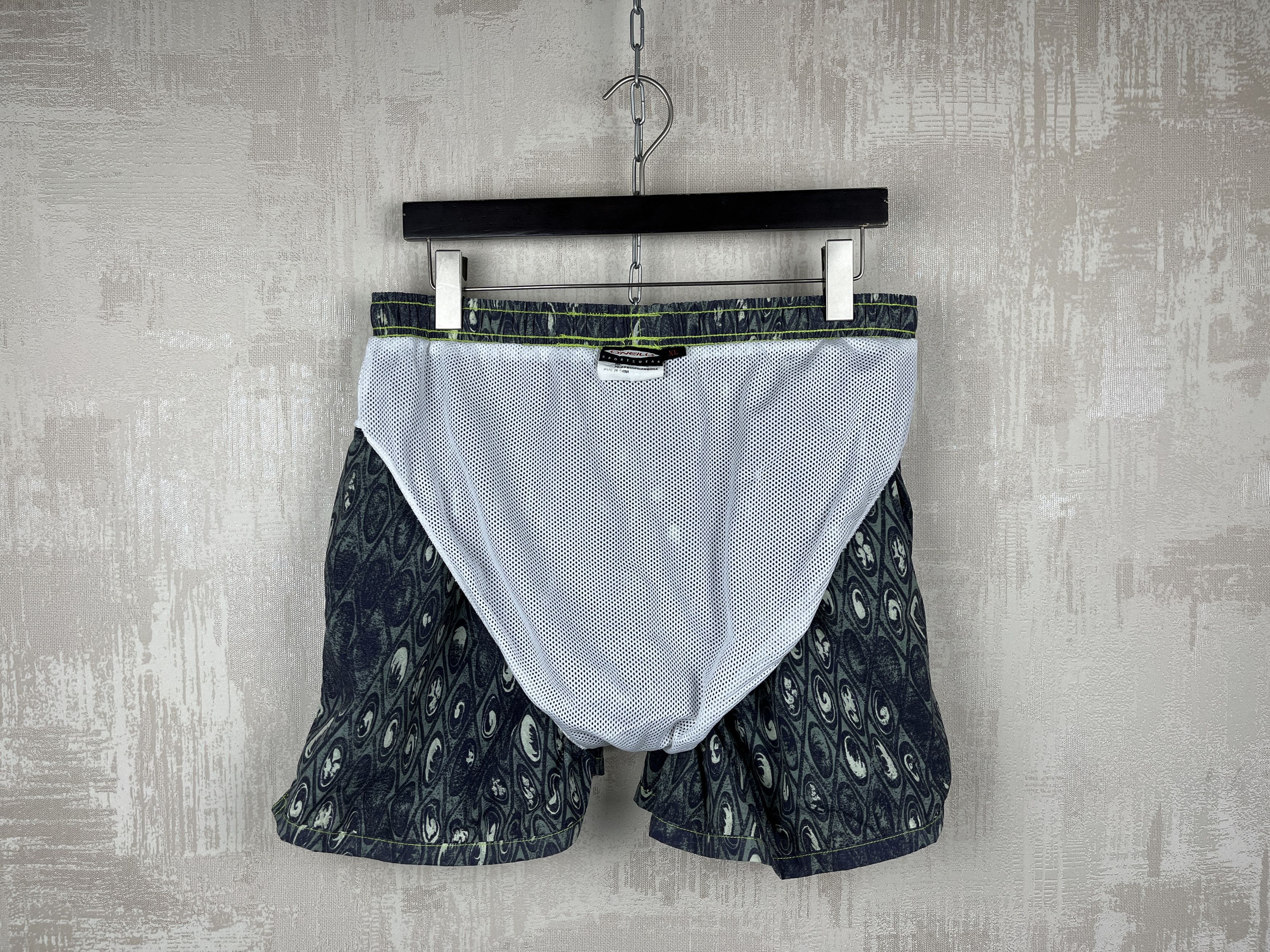 O'Neill 90's O'Neill Abstract Vintage Nylon Shorts Size XL Size US 36 / EU 52 - 10 Thumbnail