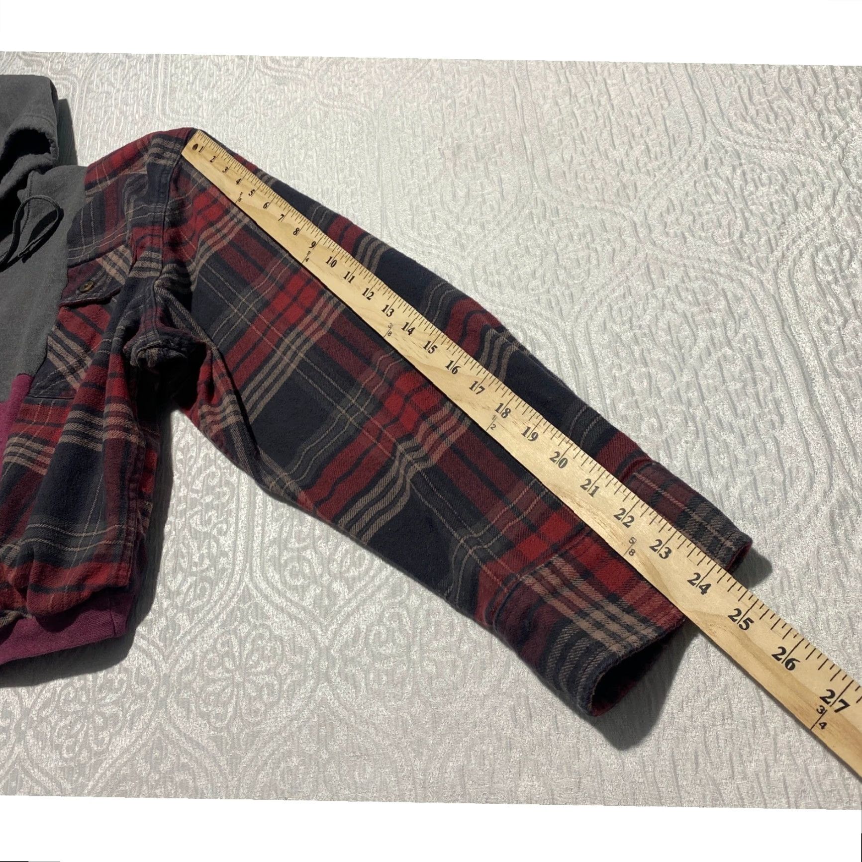 Fruit Of The Loom VINTAGE Nike Patch Reworked Cropped Hoodie Plaid Flannel Hybrid Grey Red S Hip Women? Size S / US 4 / IT 40 - 8 Thumbnail