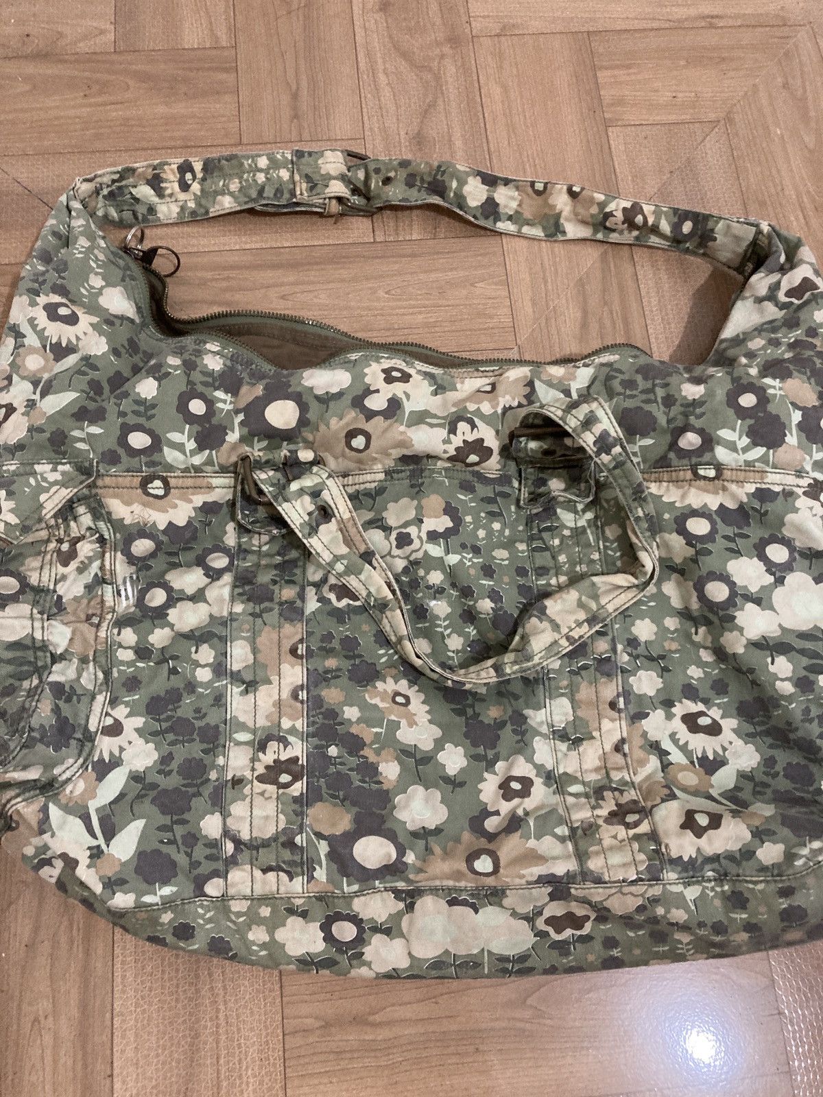 Gap Vintage USA Made Gap military bag Floral Camou Size 46 - 2 Thumbnail