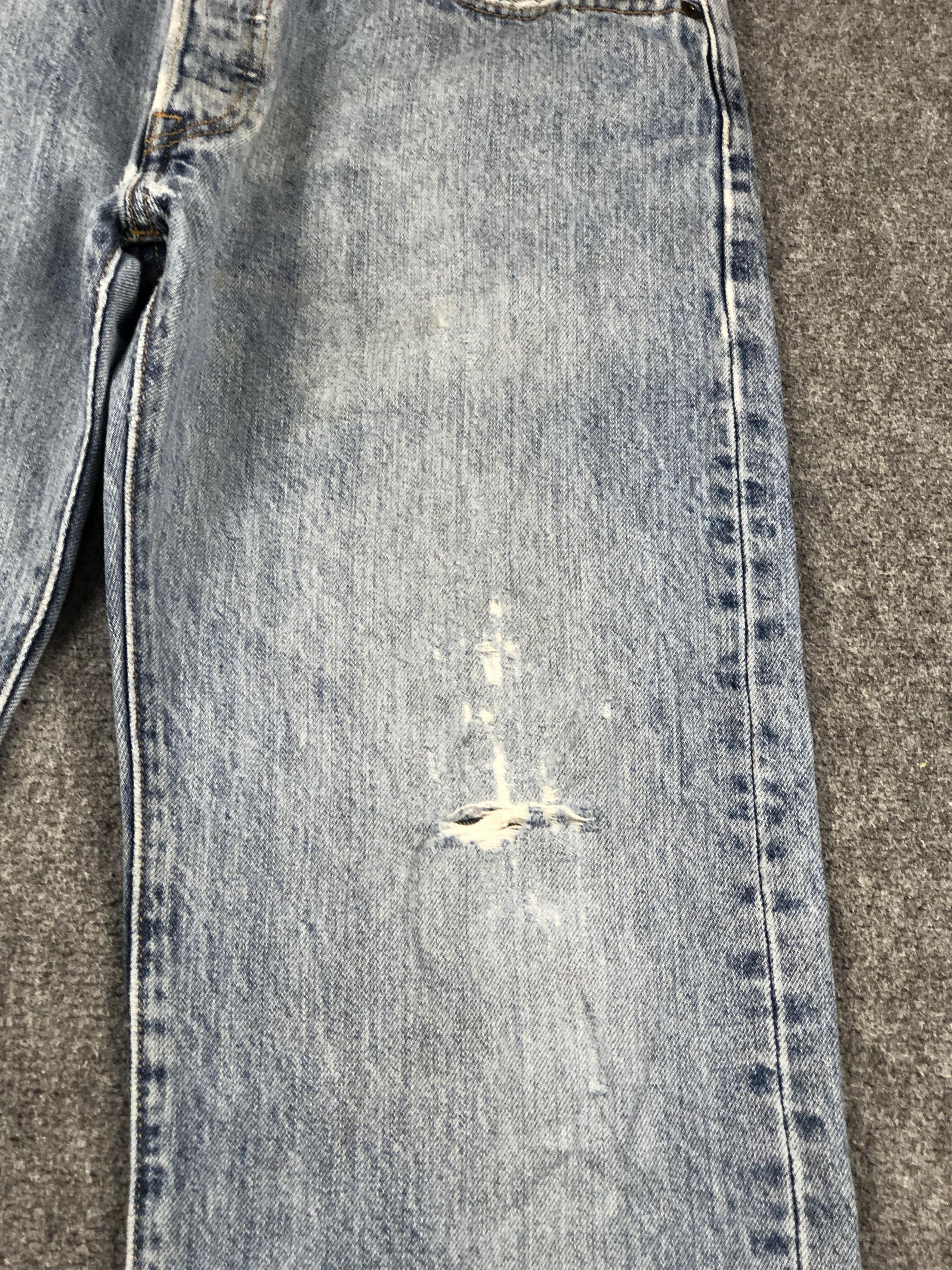Levi's × Vintage Vintage Cropped Levis 501 Faded Blue Jeans DP2235 Size US 33 - 11 Thumbnail