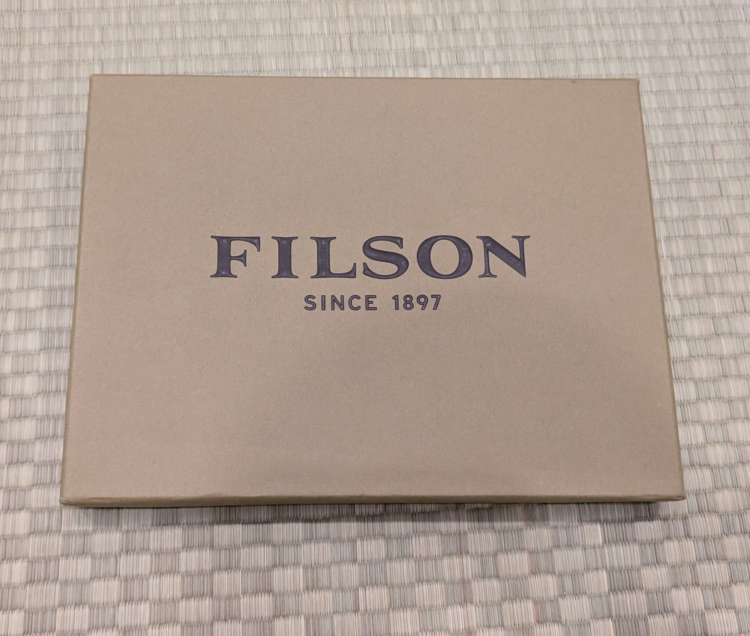 Filson NEW IN BOX Filson Medium Leather Pouch 2018 Limited Edition Size ONE SIZE - 2 Thumbnail