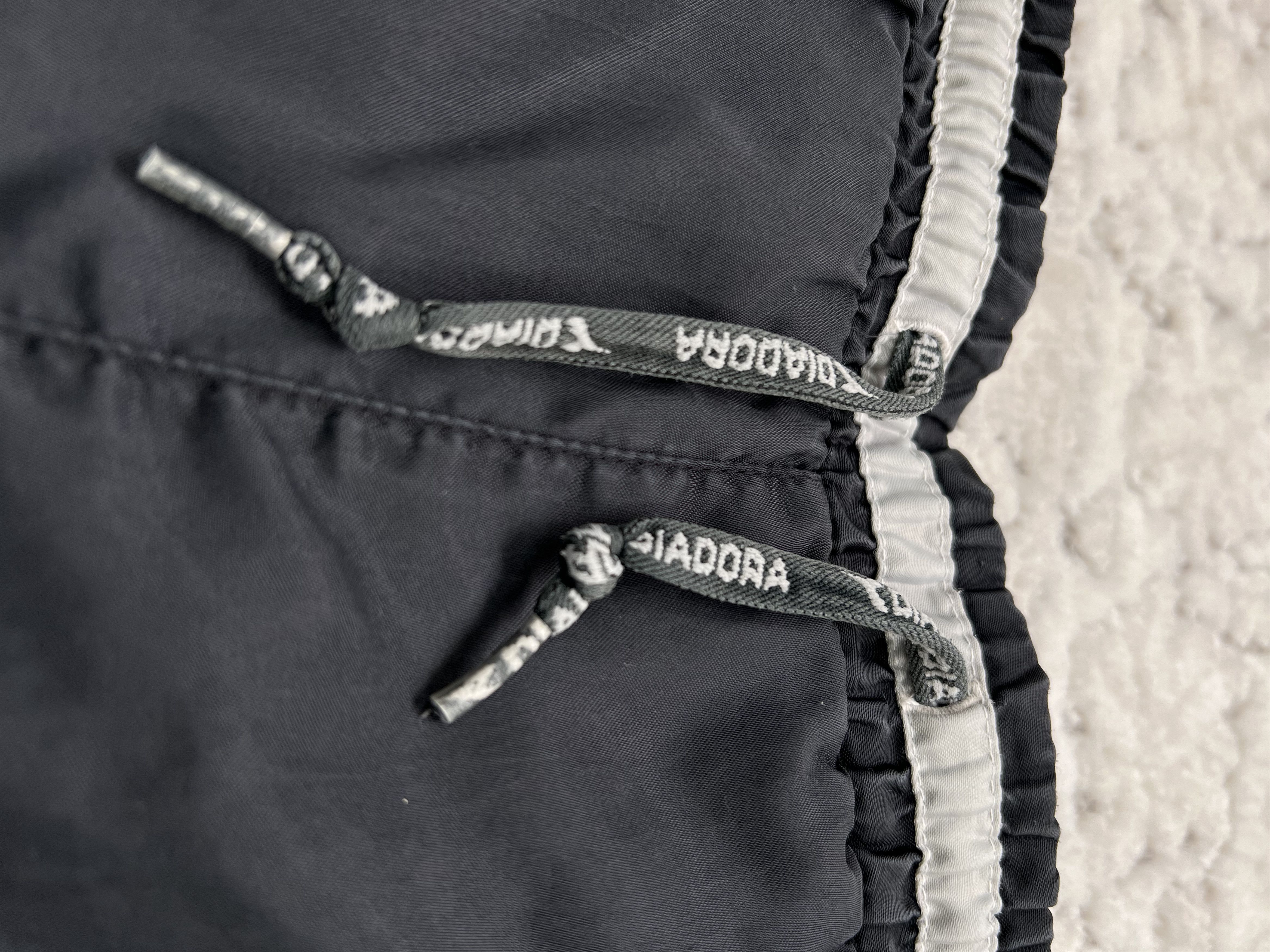 Diadora Vintage Diadora Sport Track Shorts Dark Grey Side Stripe L Size US 34 / EU 50 - 5 Thumbnail