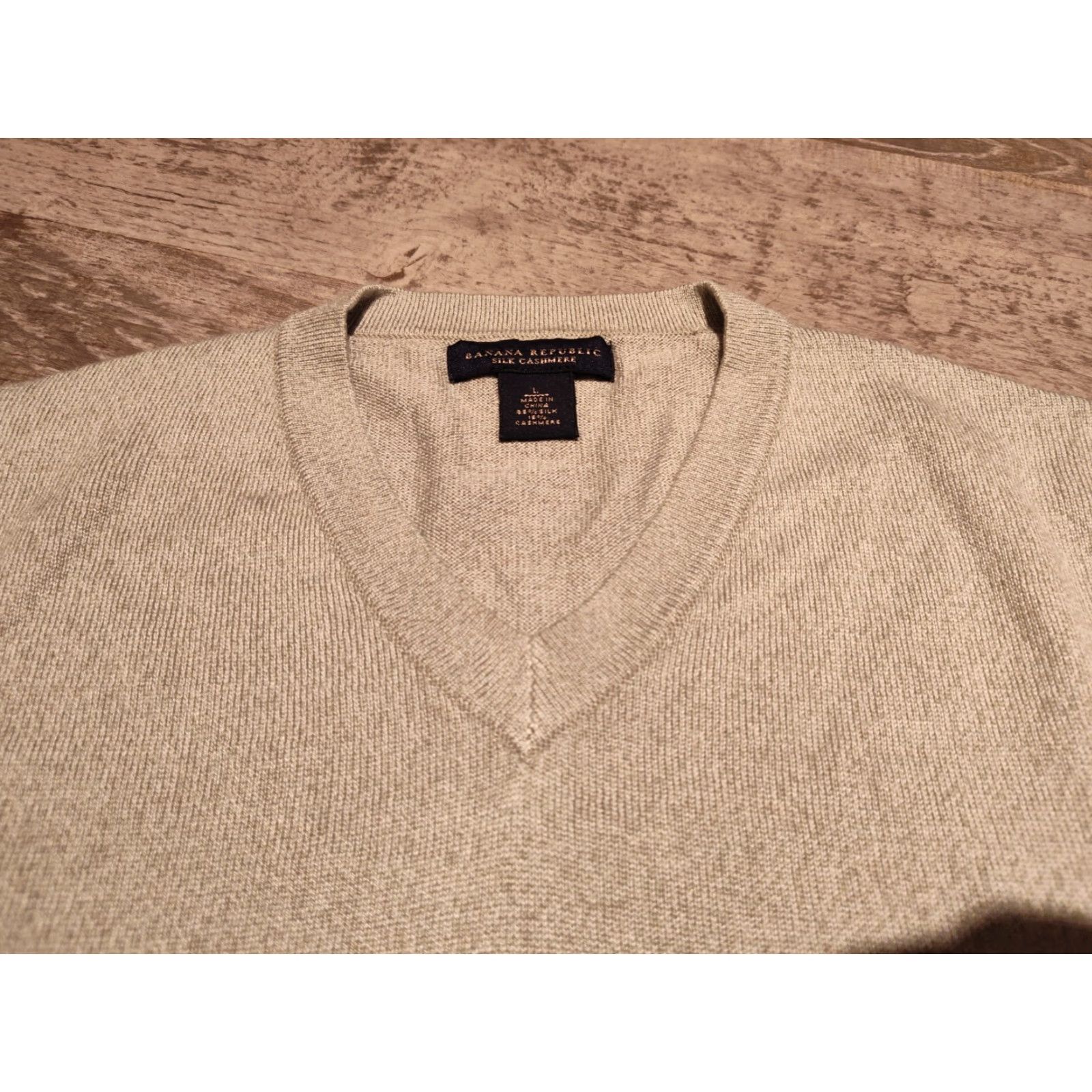 Banana Republic Banana Republic Cashmere Silk Sweater Large V-Neck Light Green Solid Men’s Classic Designer Preppy Size US L / EU 52-54 / 3 - 5 Thumbnail