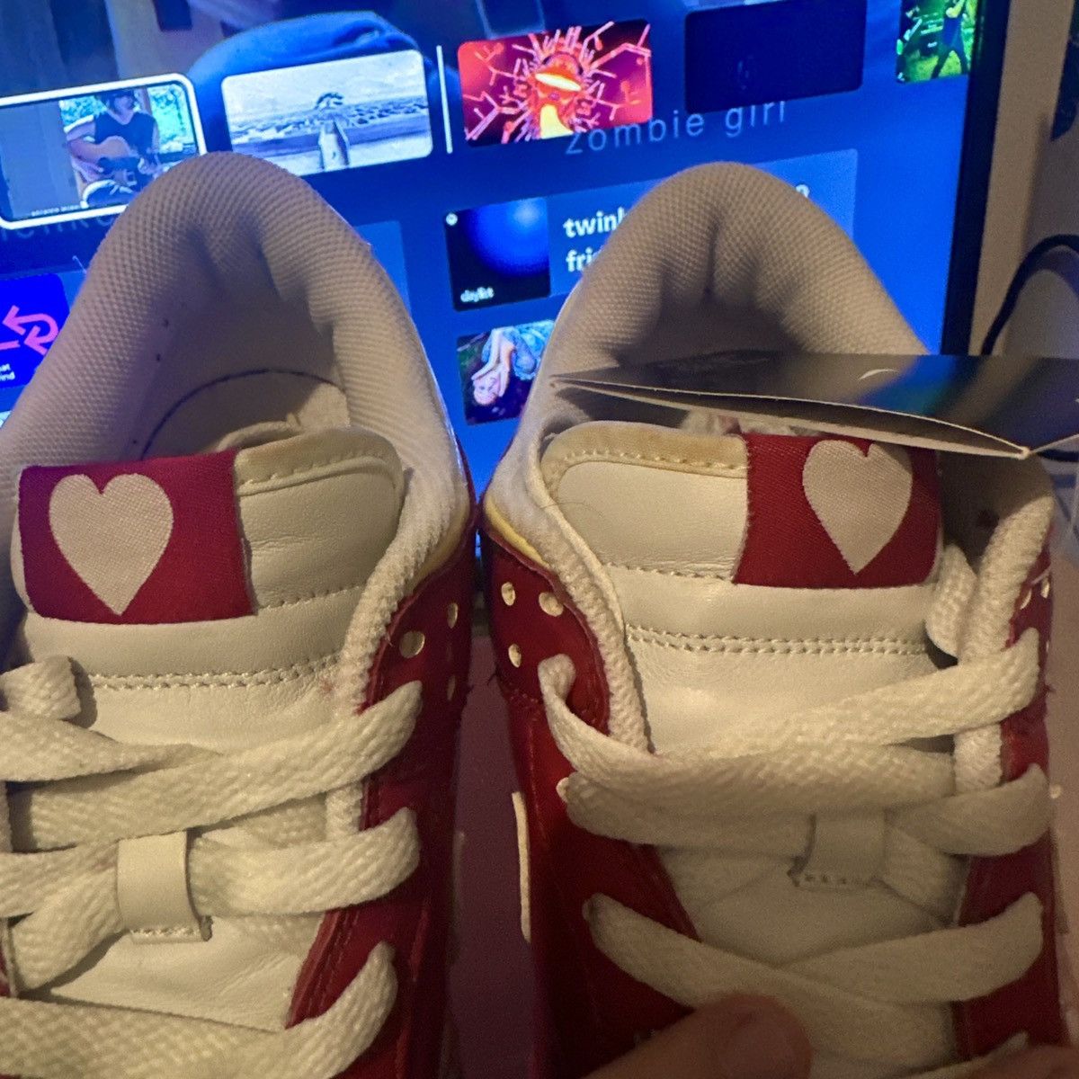 Nike Nike Dunk Low Valentines Day 2004 wmns Size US 9.5 / EU 42-43 - 5 Thumbnail