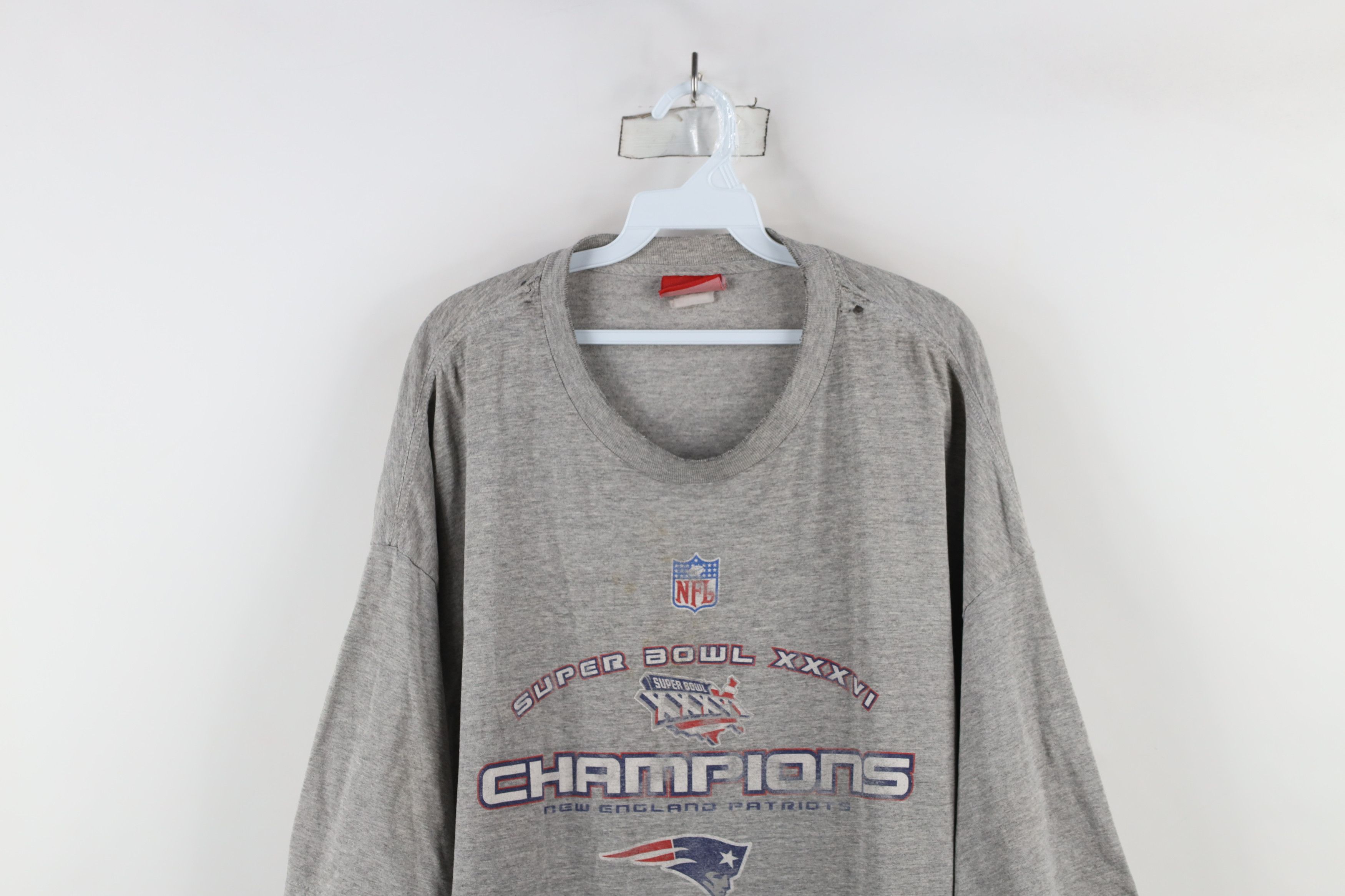 Reebok × Vintage Vintage Reebok Super Bowl XXXVI New England Patriots T-Shirt Size US XXL / EU 58 / 5 - 2 Thumbnail