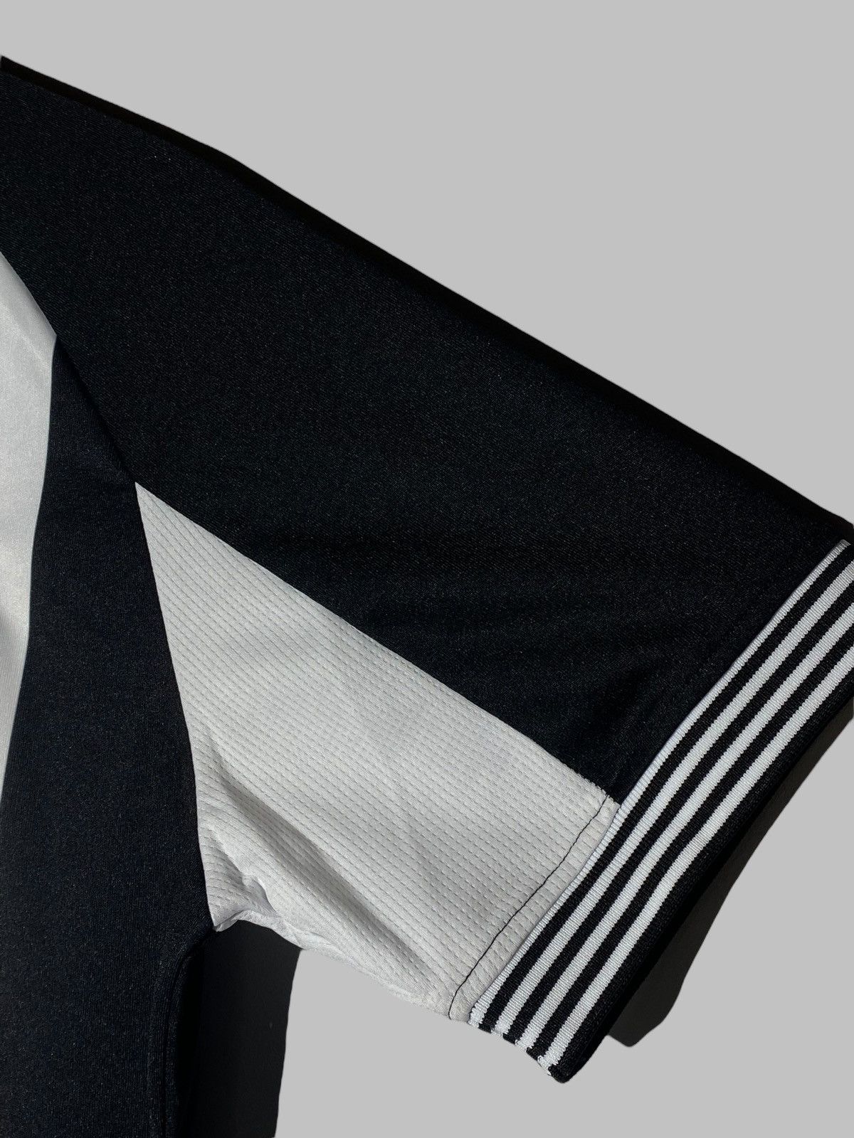 Other Castore Newcastle United 2020/21 Special Edition Jersey Size US L / EU 52-54 / 3 - 8 Thumbnail