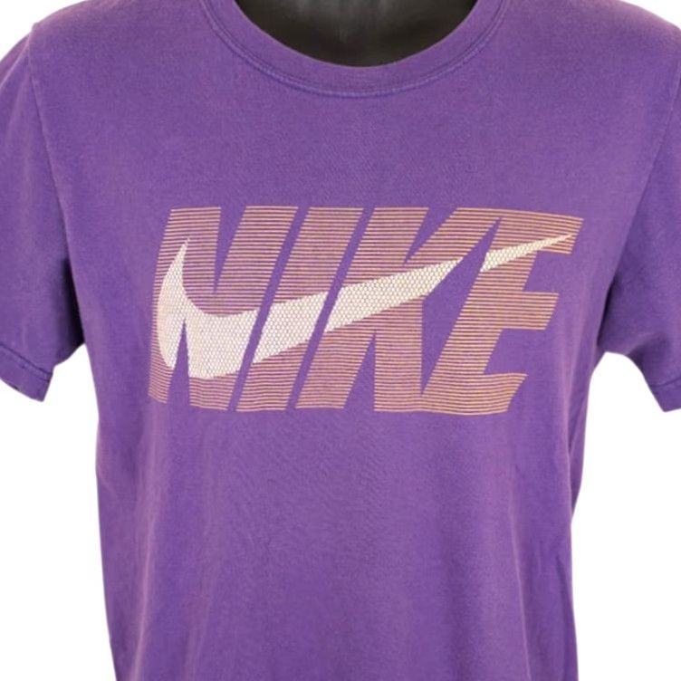 Nike Nike T Shirt Mens Small Purple Regular Fit Sportswear Size US S / EU 44-46 / 1 - 2 Thumbnail