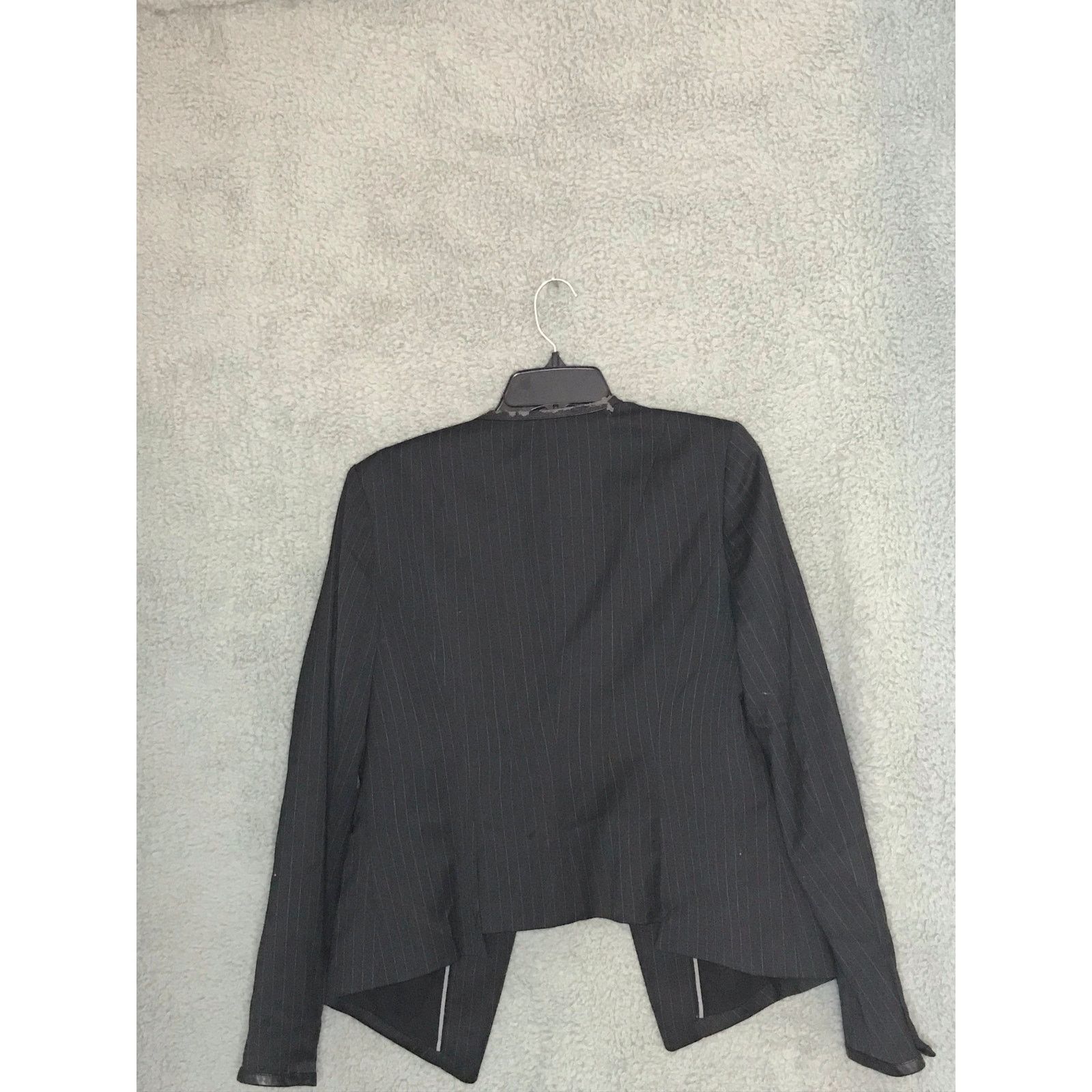 White House Black Market White House Black Market Wool Blend Pinstripe Blazer 10 Size L / US 10 / IT 46 - 2 Thumbnail