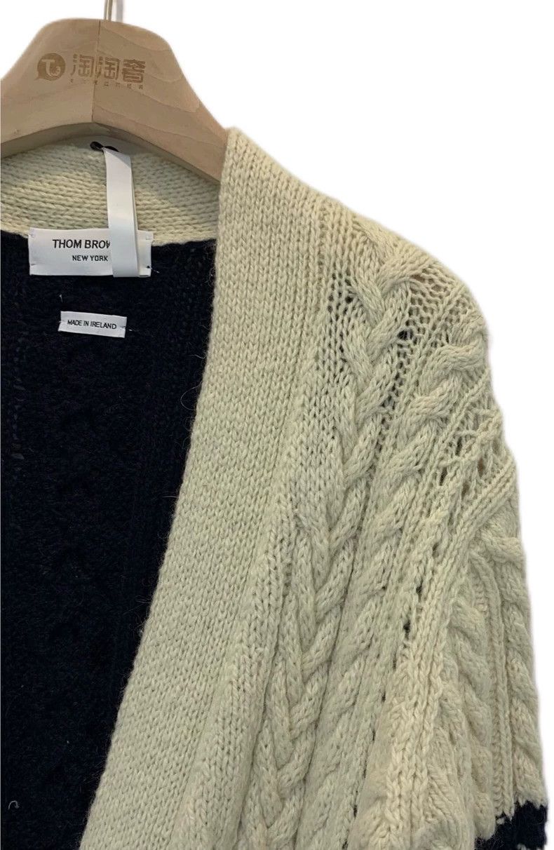 Thom Browne Thom browne Color-matched classic four-bar V-neck single-b Size S / US 4 / IT 40 - 3 Thumbnail