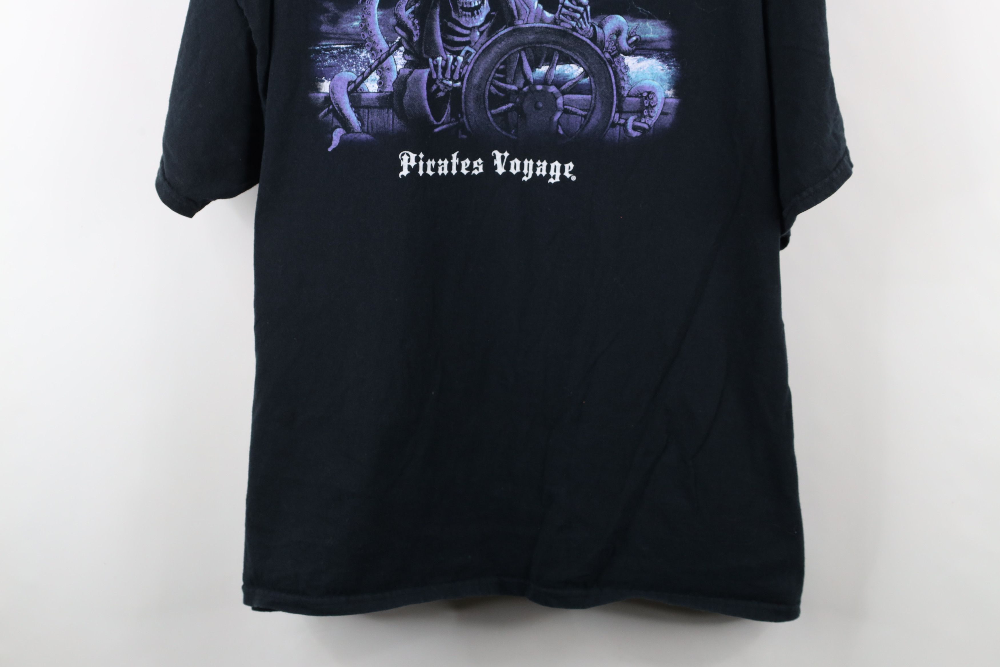 Vintage Vintage Y2K Streetwear Skeleton Pirate Ship T-Shirt Black Size US XXL / EU 58 / 5 - 3 Thumbnail