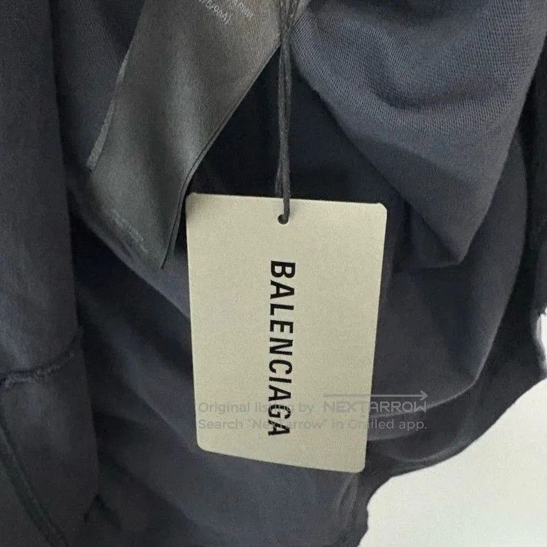 Balenciaga Balenciaga Be Kind Distressed Logo Longsleeve. Size US XXL / EU 58 / 5 - 5 Thumbnail