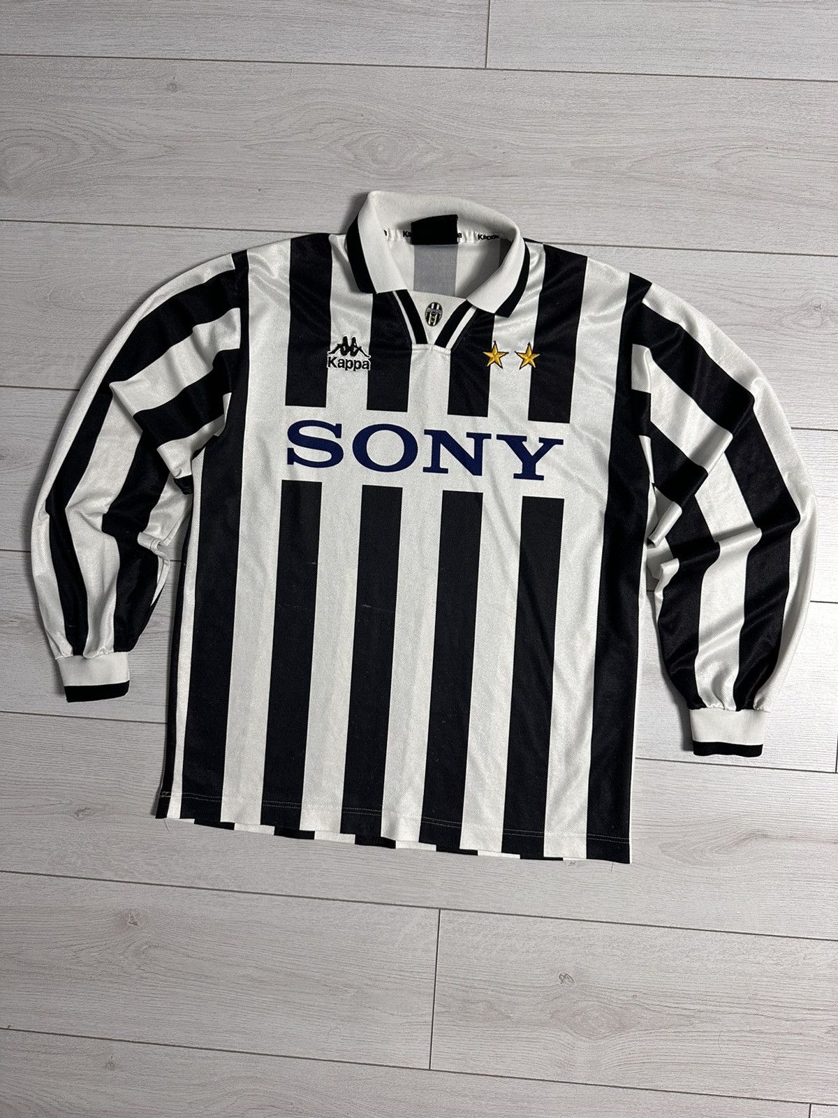 Kappa Vintage Juventus soccer jersey rare Sony long sleeve size L Size US L / EU 52-54 / 3 - 1 Thumbnail