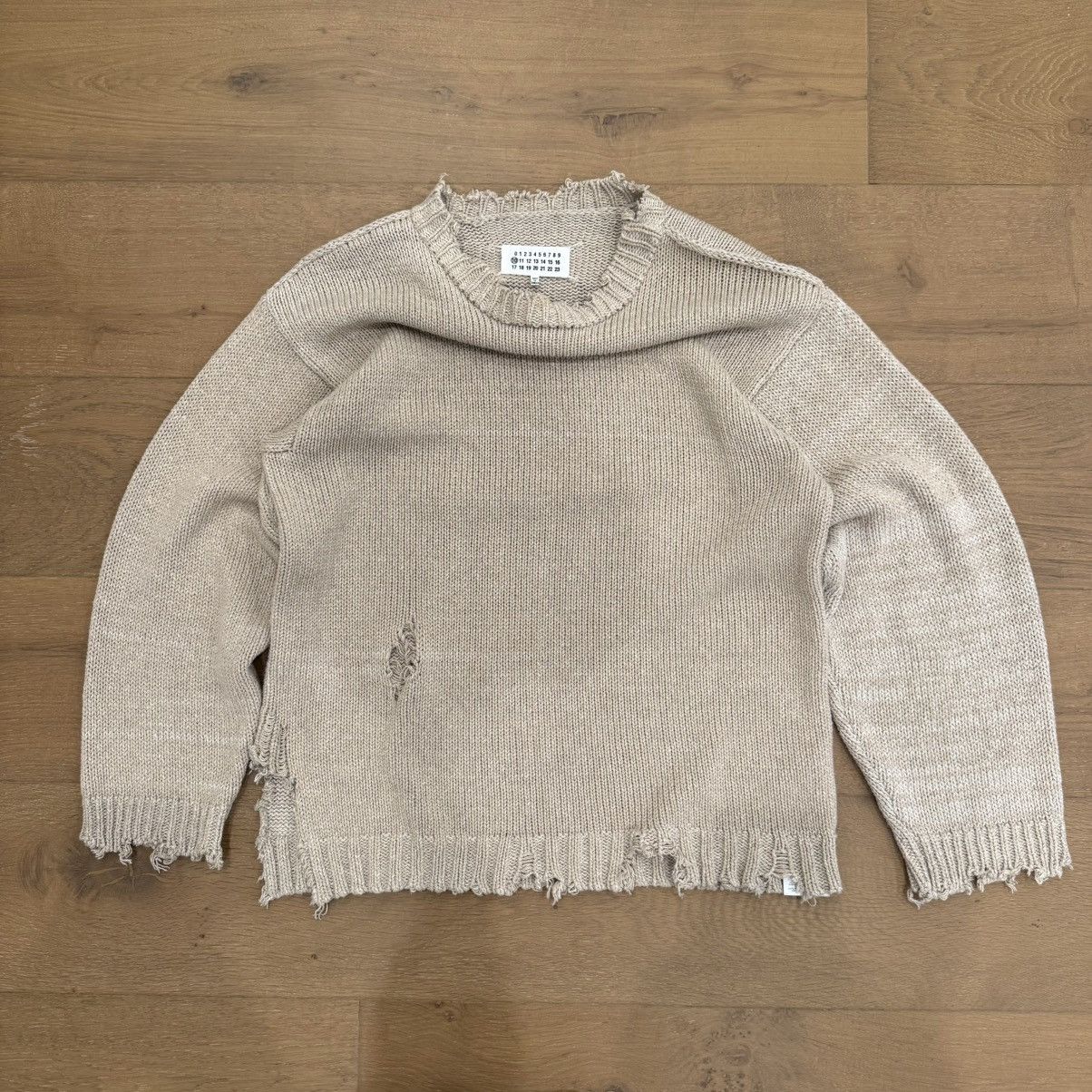 Maison Margiela DISTRESSED KNIT SWEATER Size US S / EU 44-46 / 1 - 1 Thumbnail