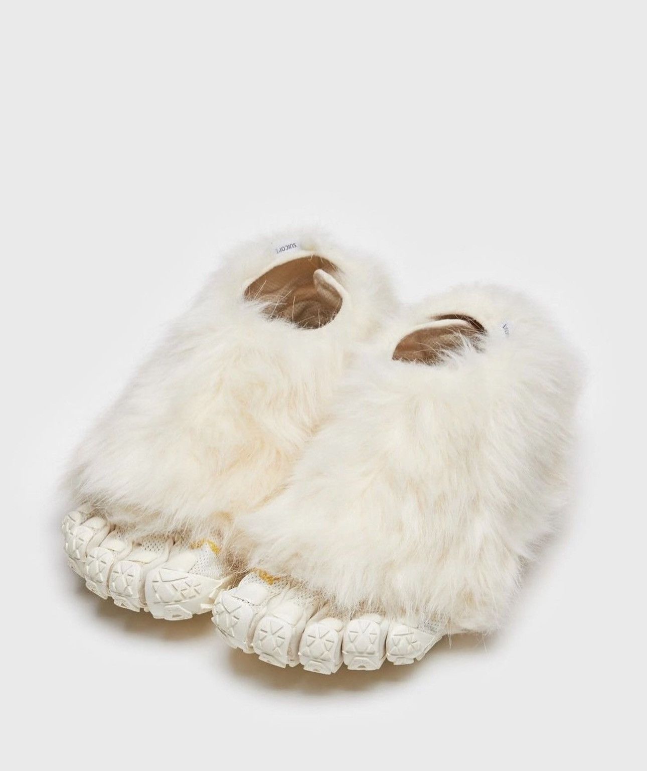 White Suicoke x Midorikawa x Vibram Faux-Fur FiveFingers