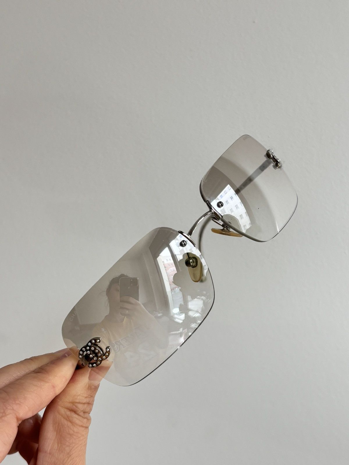 Chanel Chanel Sunglasses 4017-D Rhinestone Logo Rimless Vintage Size ONE SIZE - 1 Thumbnail
