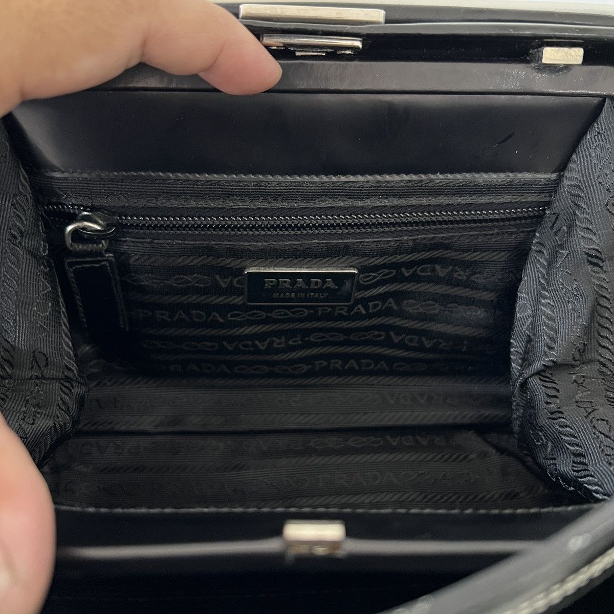 Prada Prada patent logo small bag Size ONE SIZE - 11 Thumbnail