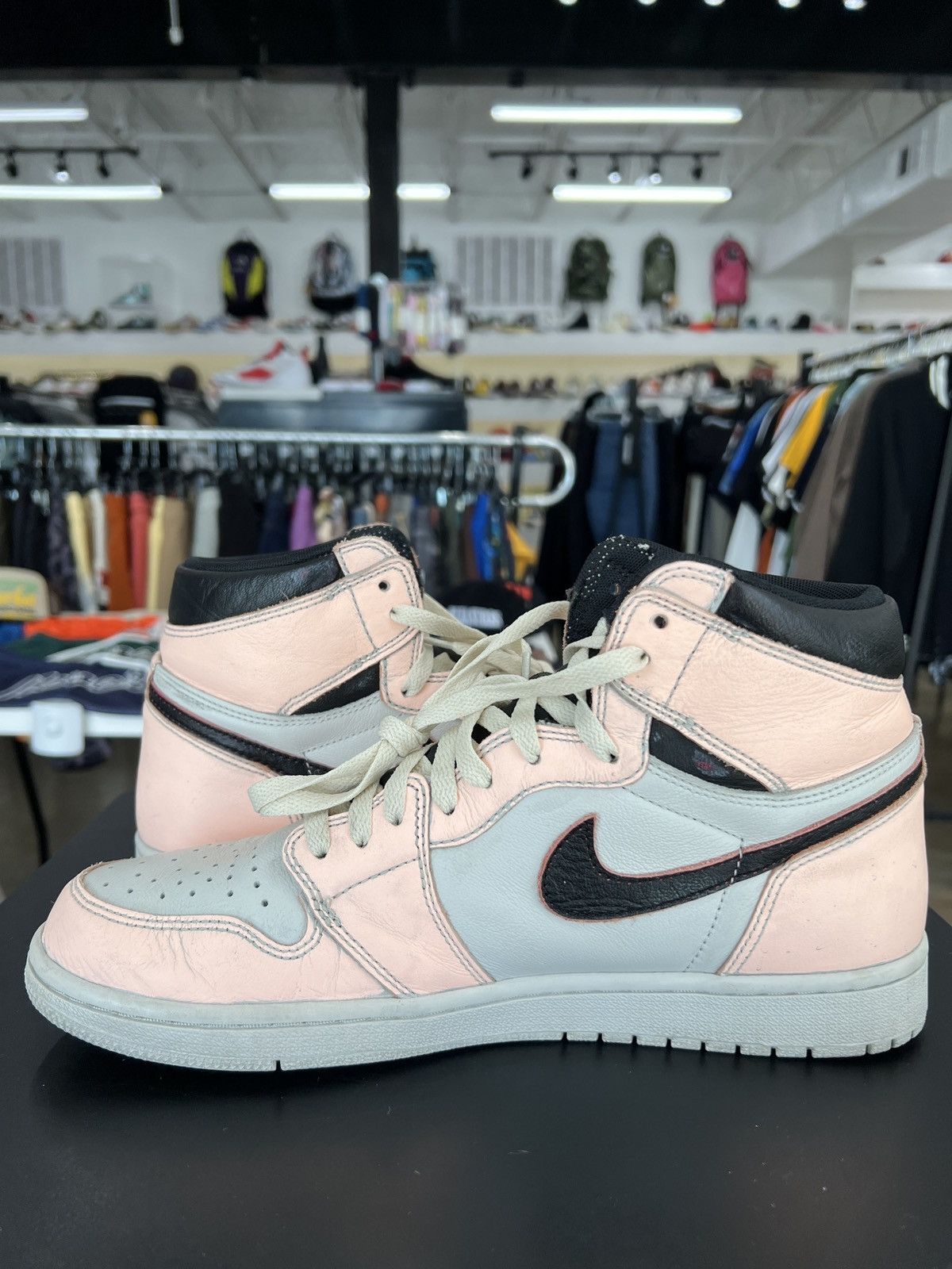 Jordan Brand × Nike Air Jordan 1 Defiant NYC to Paris Sz. 10.5 (2019) Size US 10.5 / EU 43-44 - 3 Thumbnail