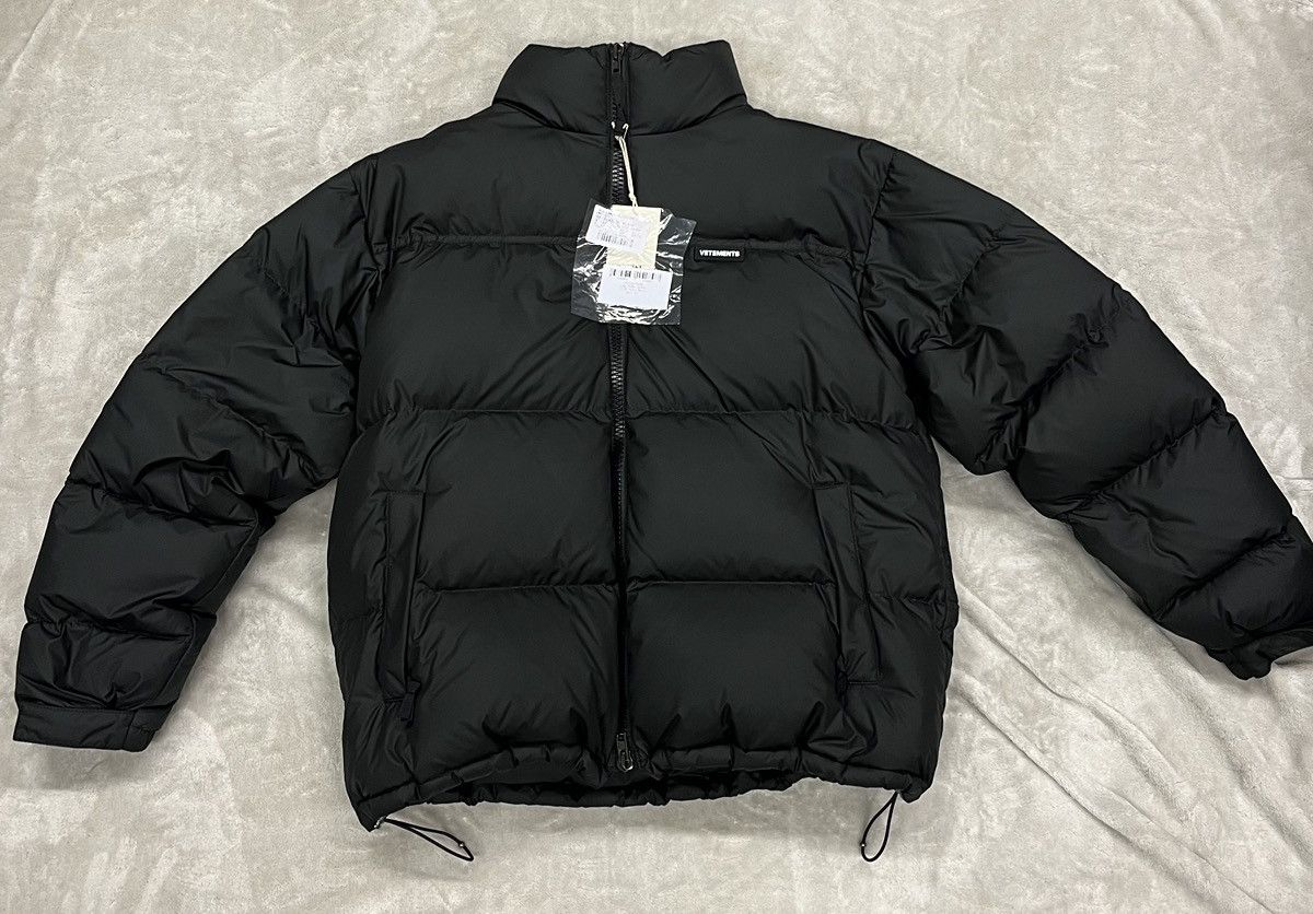 Vetements ❗️VETEMENTS PUFFER JACKET BLACK❗️ Size US XS / EU 42 / 0 - 1 Thumbnail