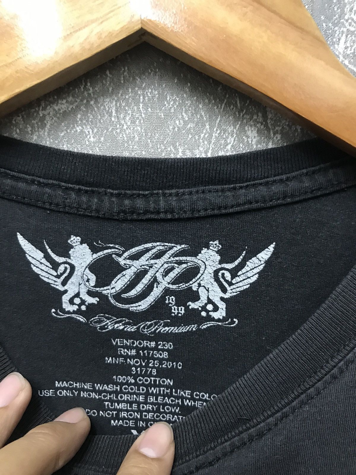 Affliction Affliction Cross Y2K Graphic Tee Size US M / EU 48-50 / 2 - 3 Thumbnail