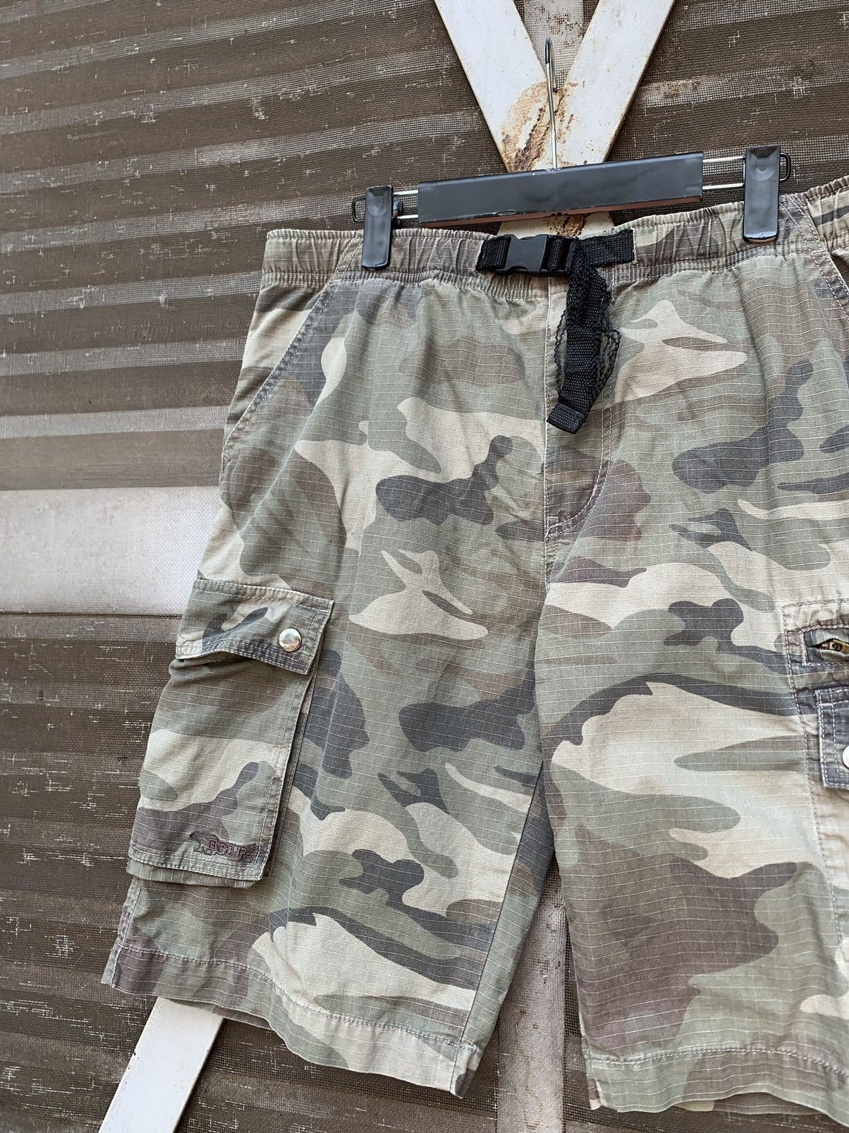 Vintage Vintage THRASHED Faded Cargo Camo Shorts Size US 32 / EU 48 - 3 Thumbnail