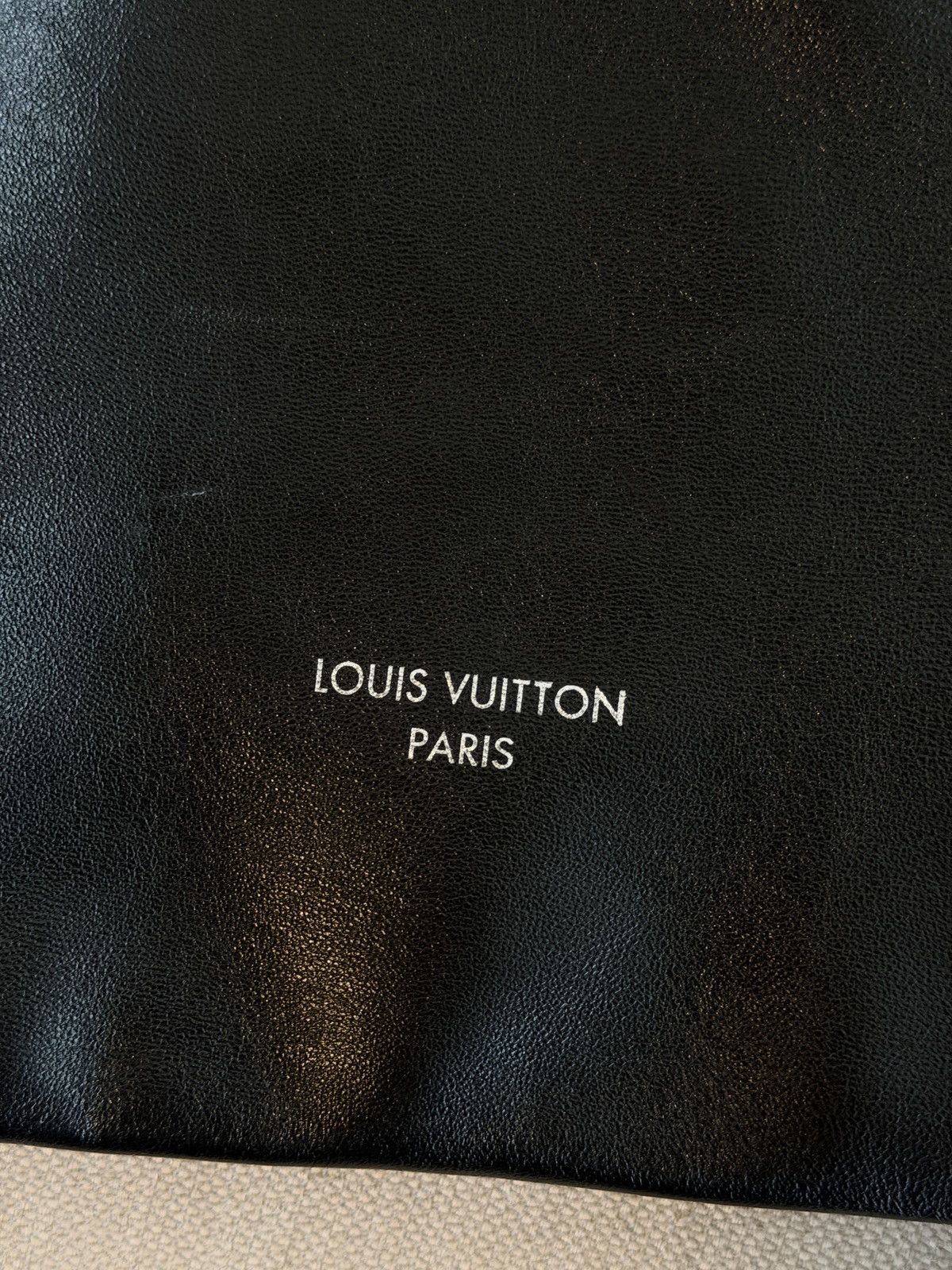 Louis Vuitton Louis Vuitton Carry All Vibe MM Black Shoulder Bag Size ONE SIZE - 5 Thumbnail