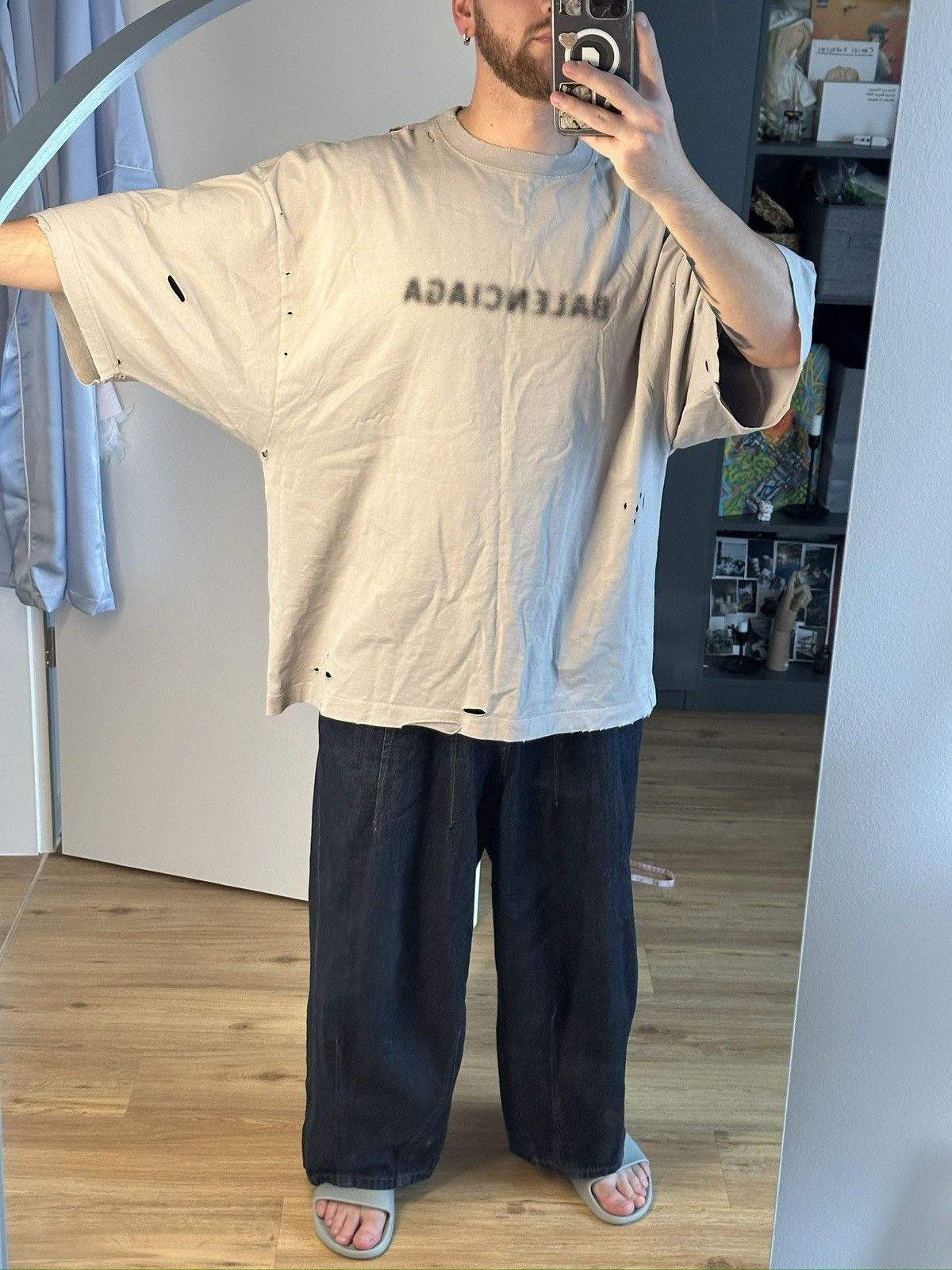 Balenciaga Balenciaga blurred tshirt distressed Size US L / EU 52-54 / 3 - 9 Thumbnail